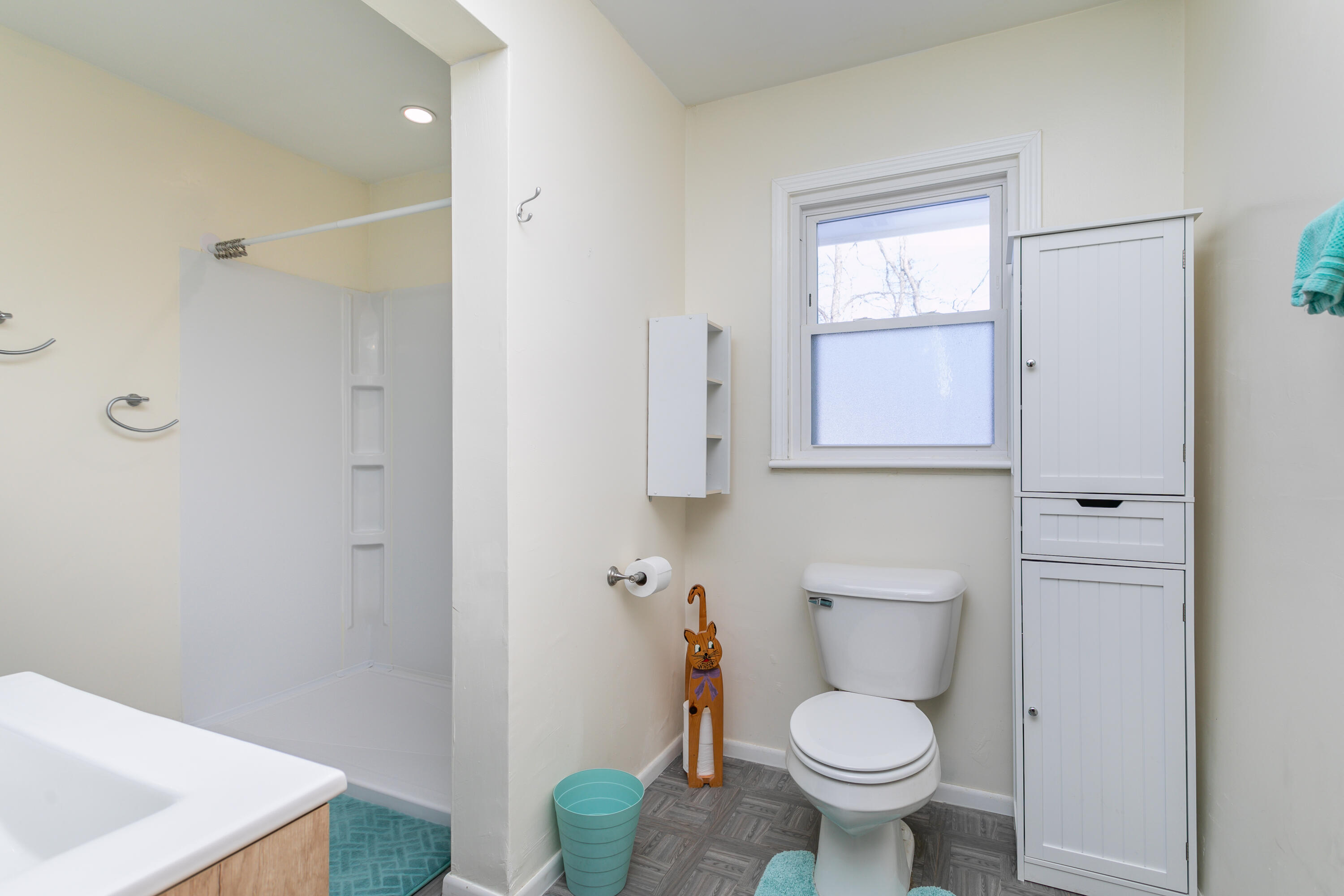 502 4th St Property Photo 11