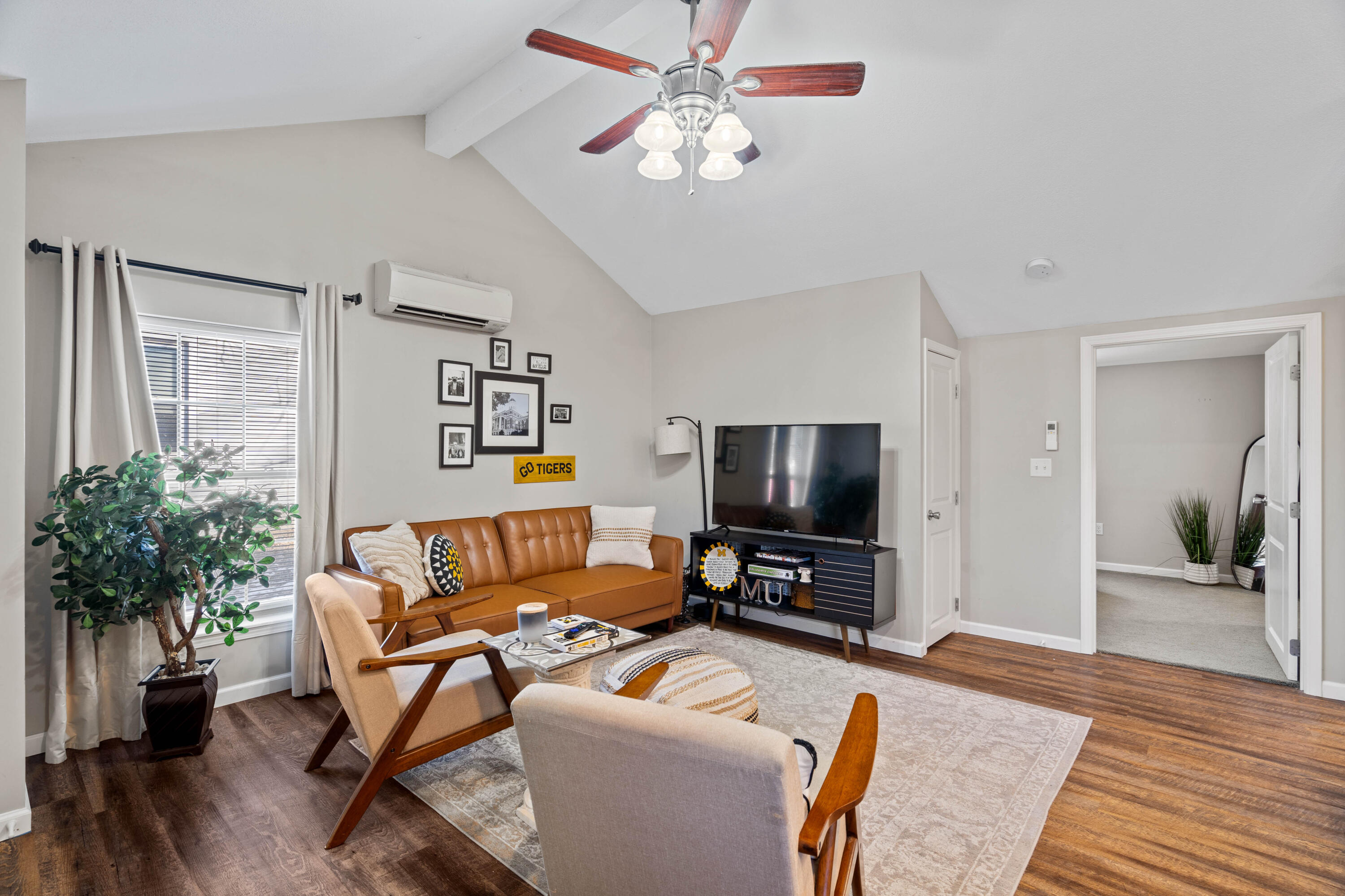 910 Madison St Property Photo