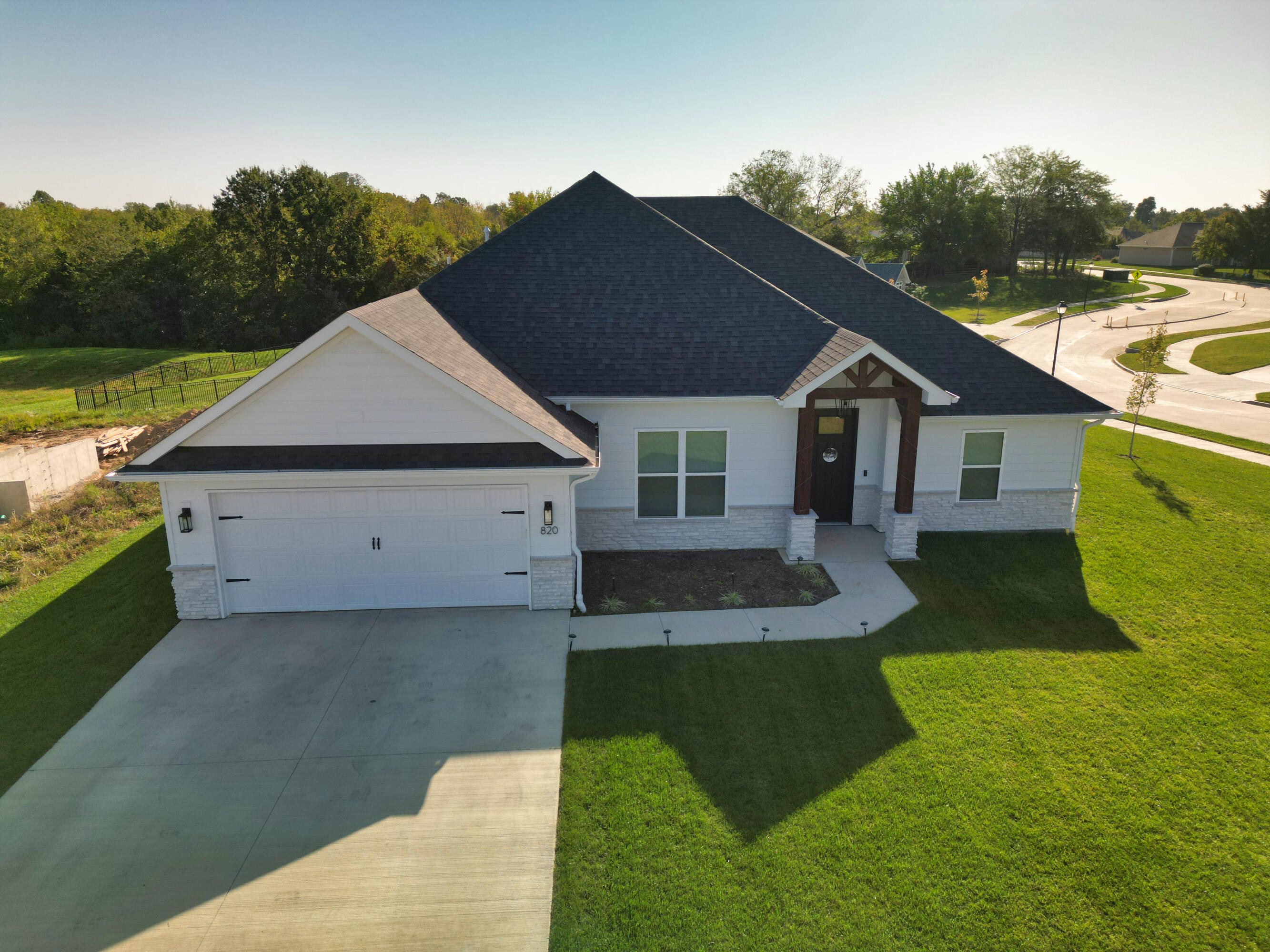 820 Angels Rest Way Property Photo