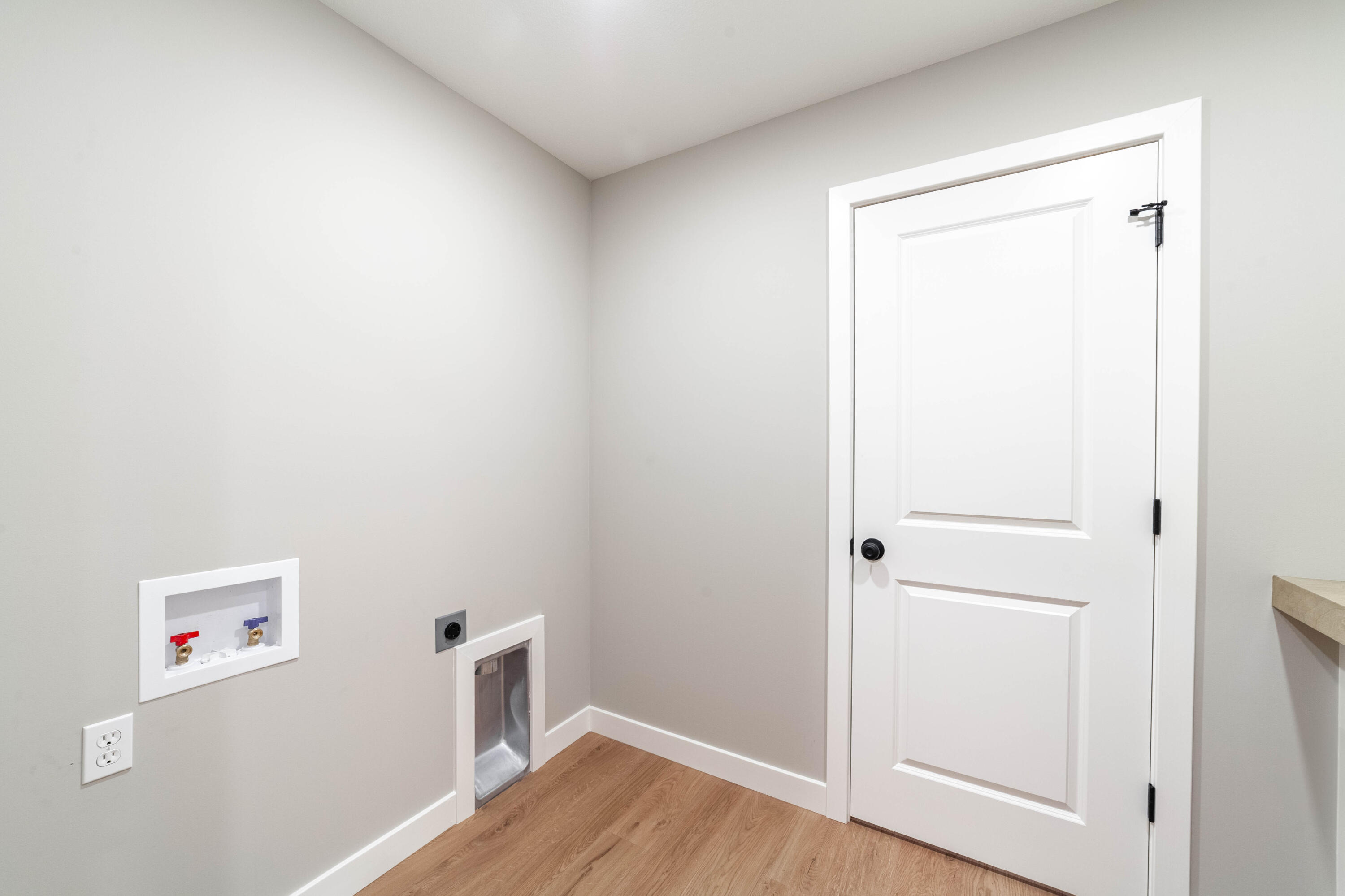 6051 Tamarack Dr Property Photo 18