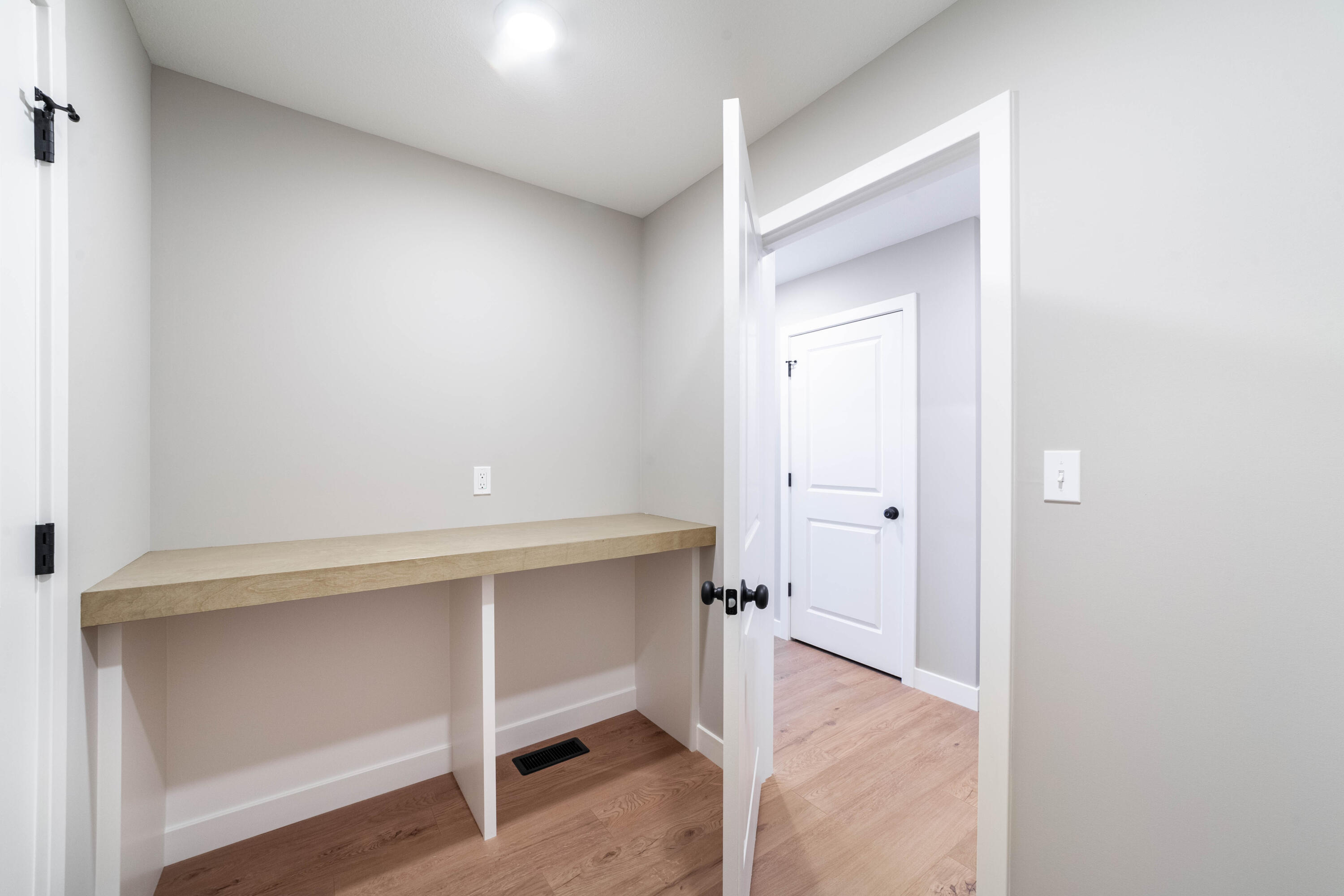 6051 Tamarack Dr Property Photo 19