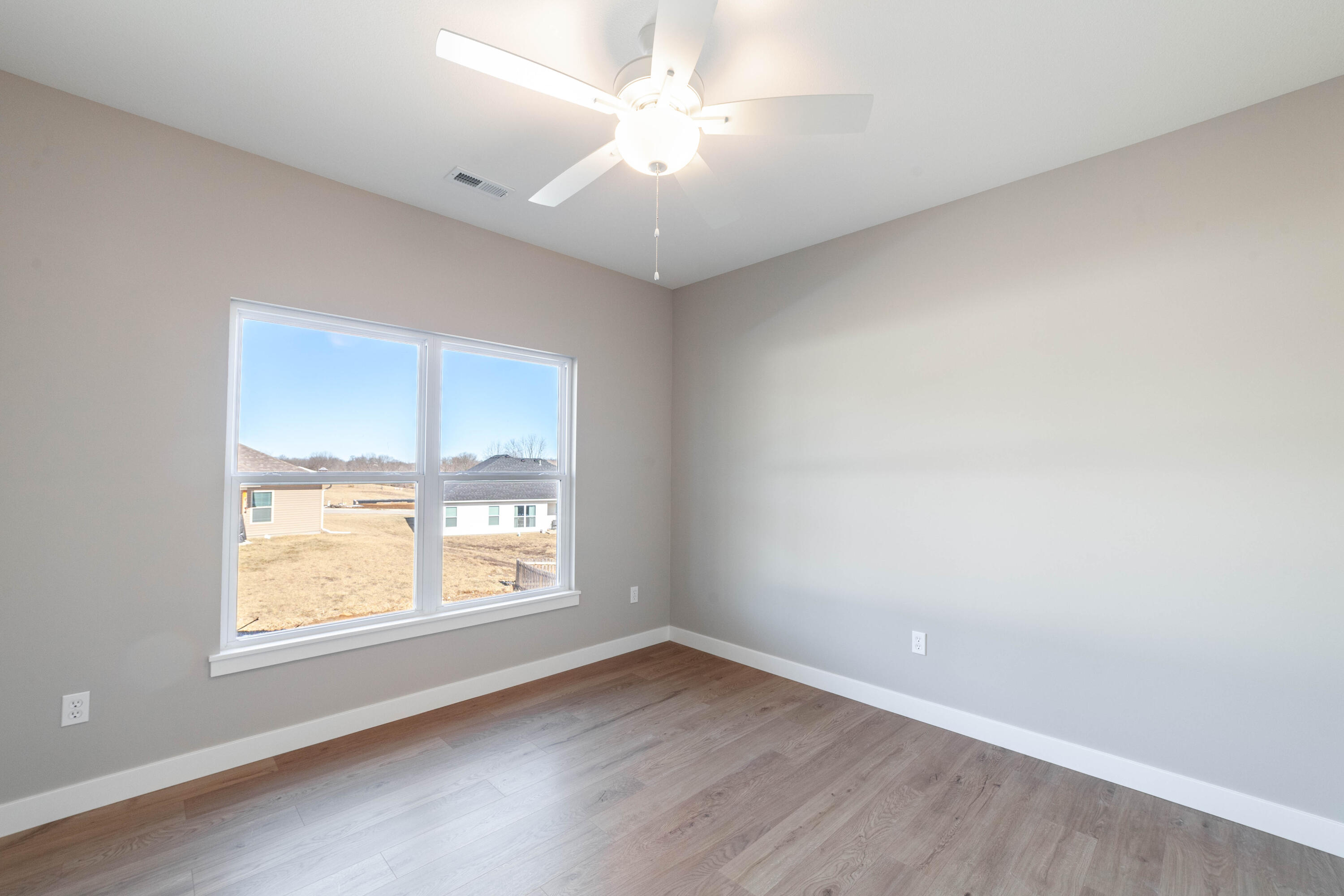 6051 Tamarack Dr Property Photo 30