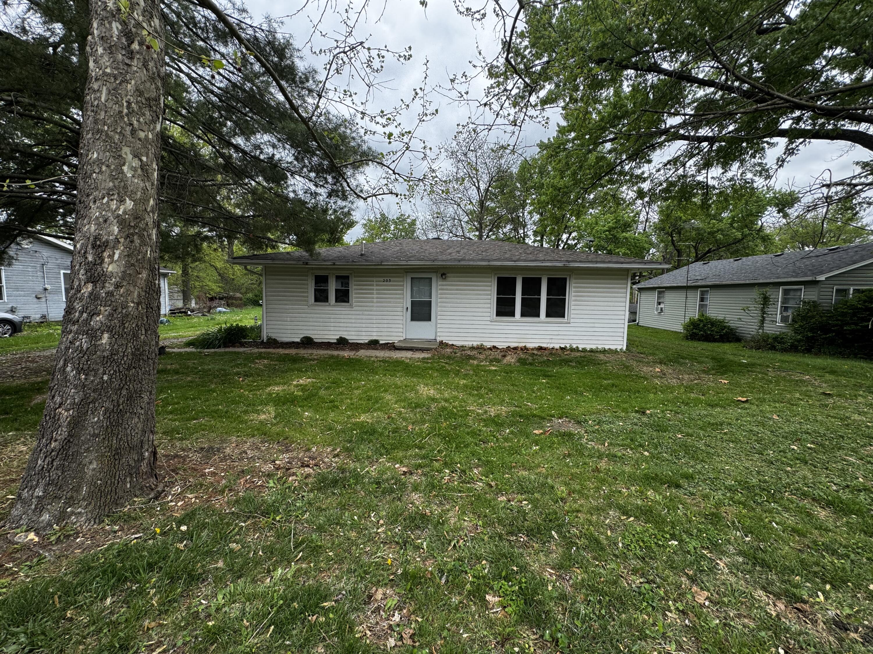 203 Hudson Ave Property Photo 1