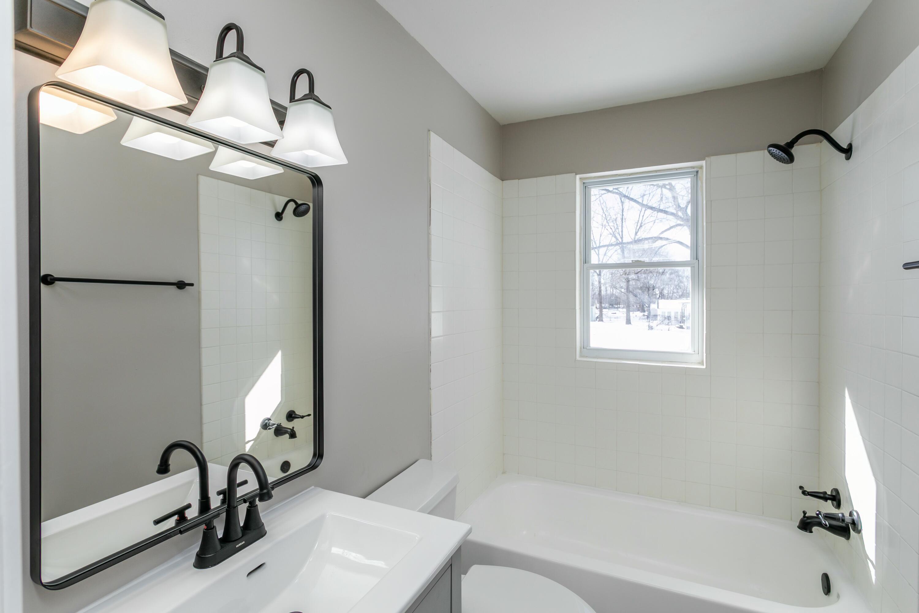 203 Hudson Ave Property Photo 10