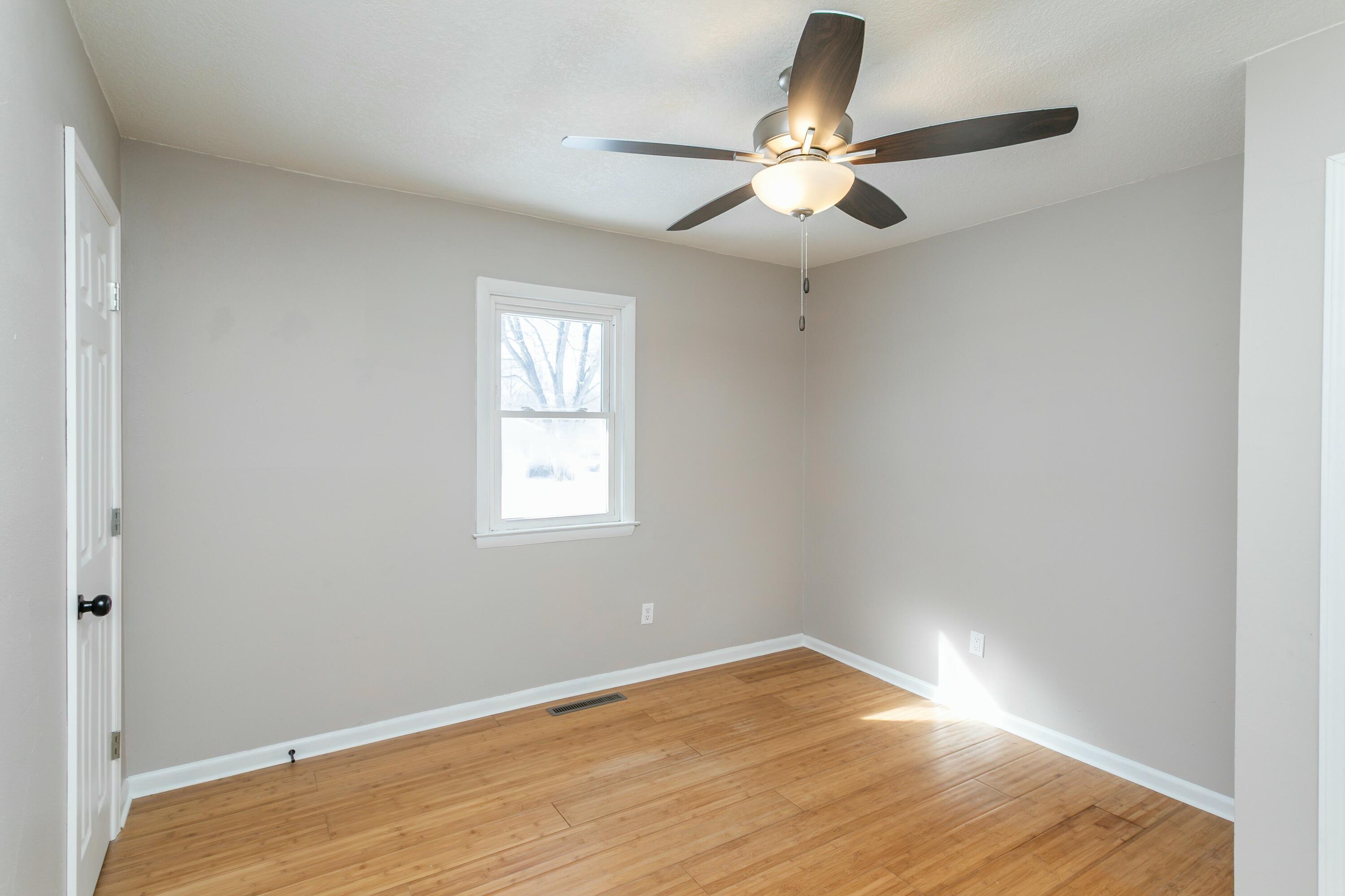 203 Hudson Ave Property Photo 12