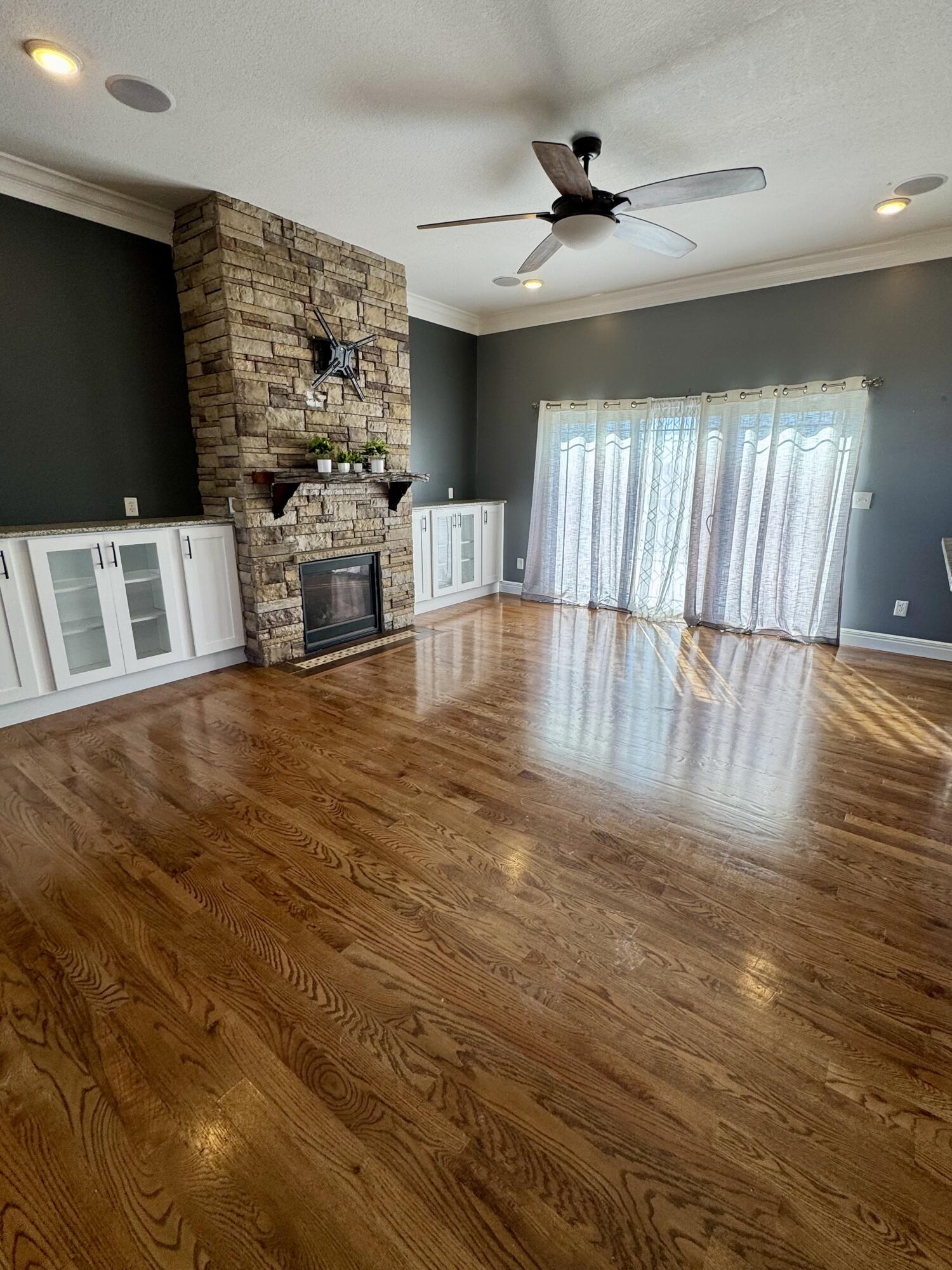 13923 Santa Fe Rd Property Photo 7
