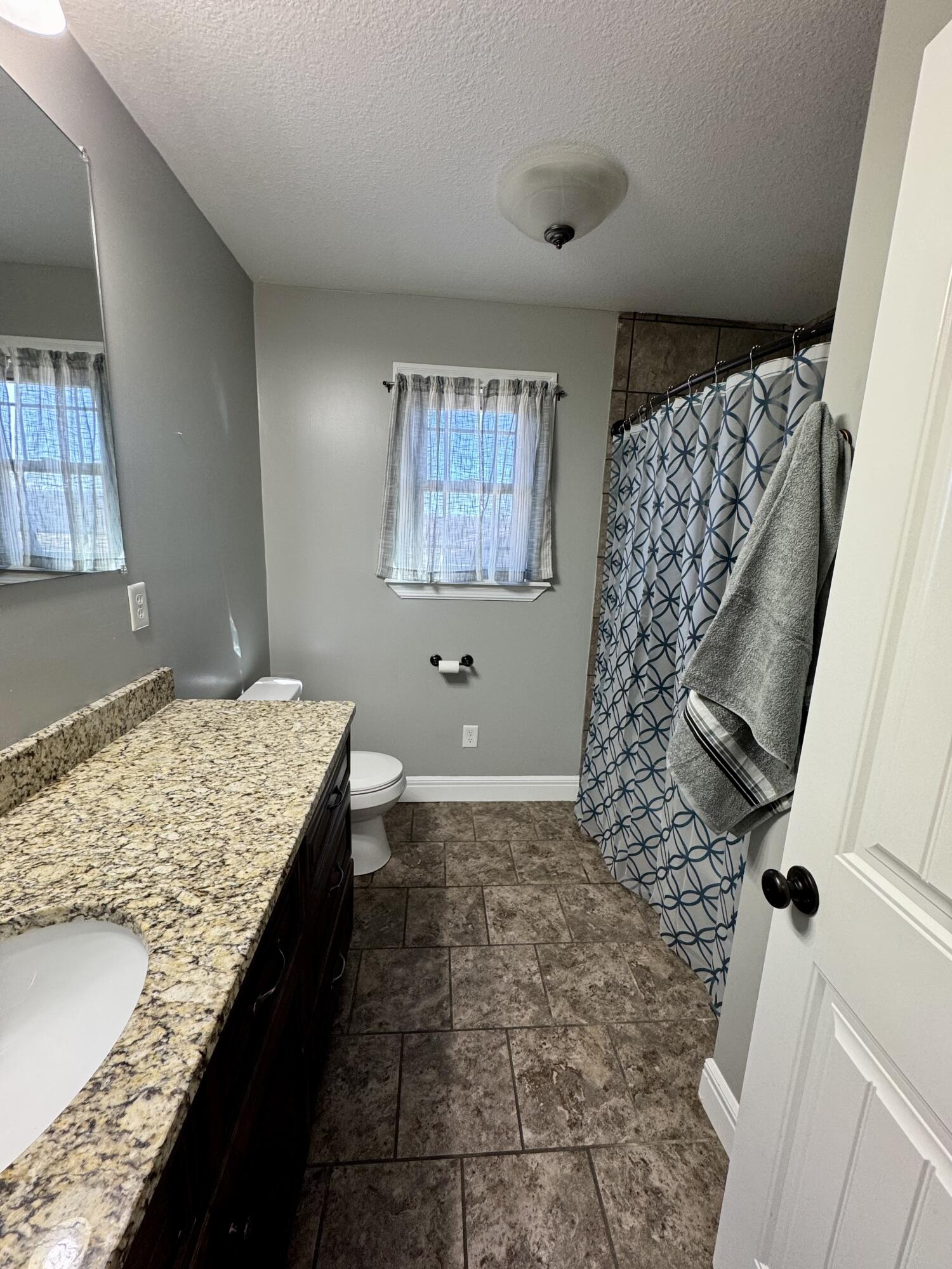 13923 Santa Fe Rd Property Photo 20