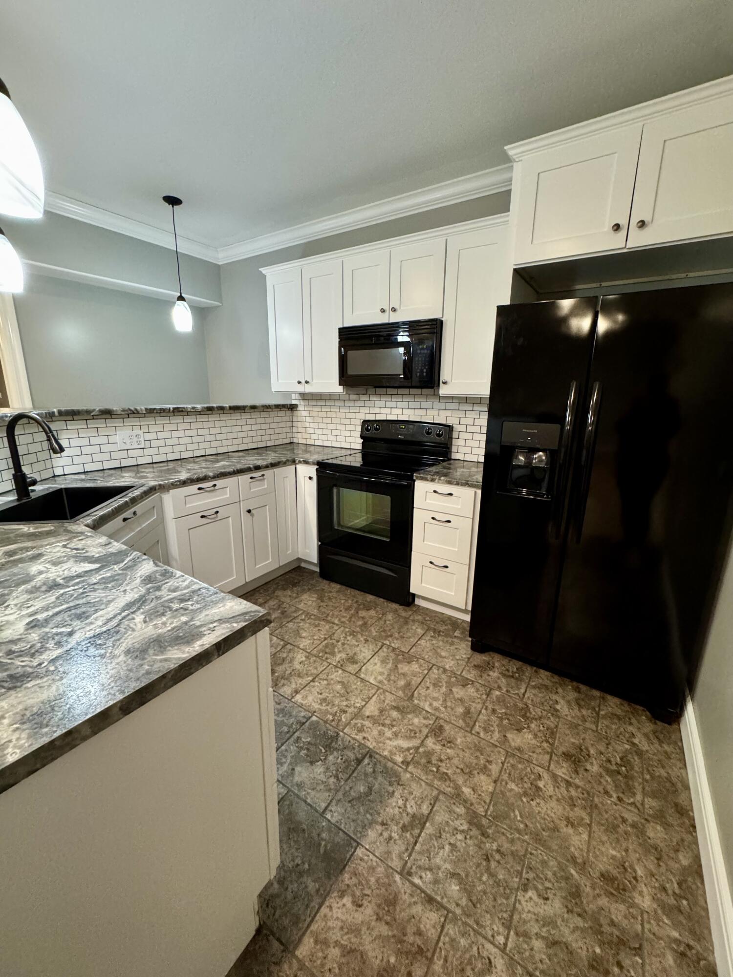 13923 Santa Fe Rd Property Photo 40