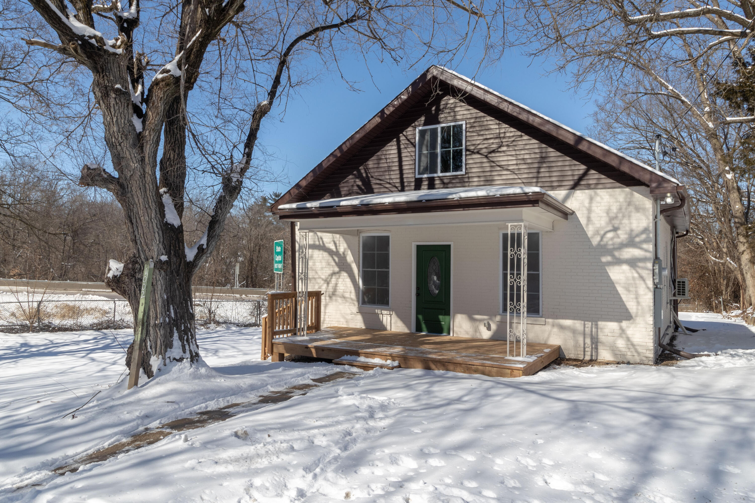 1002 Broadway St Property Photo 1