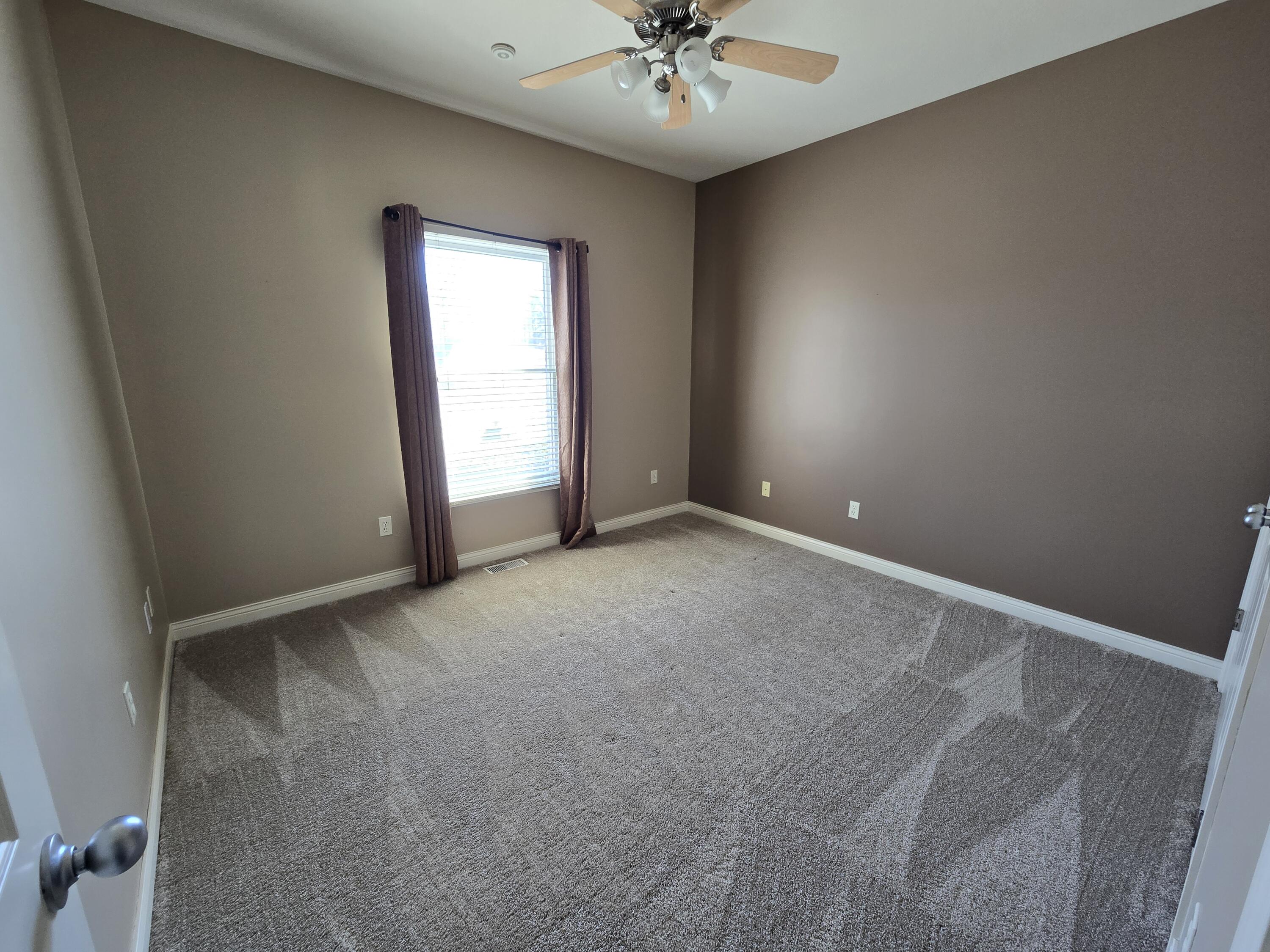 2101 N Whitewater Dr Property Photo 25