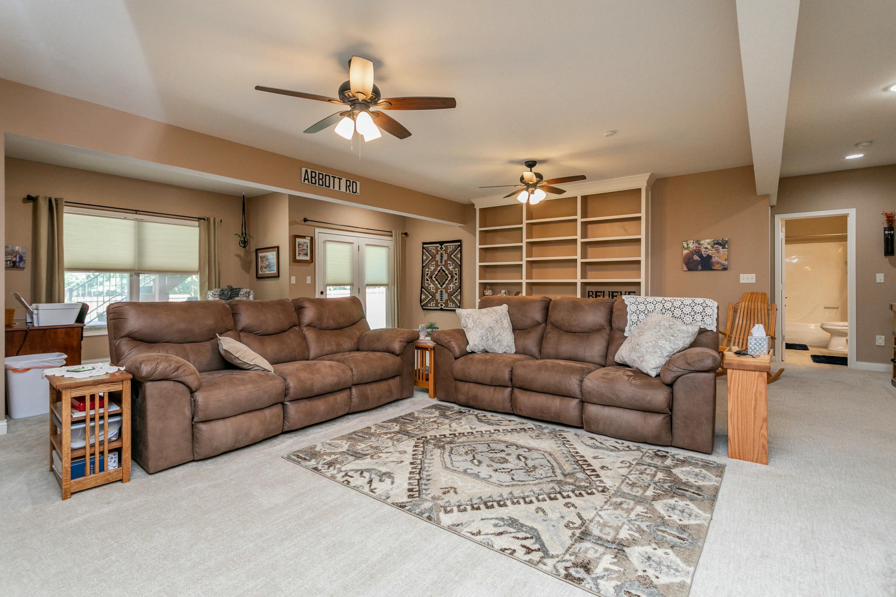 2101 N Whitewater Dr Property Photo 41