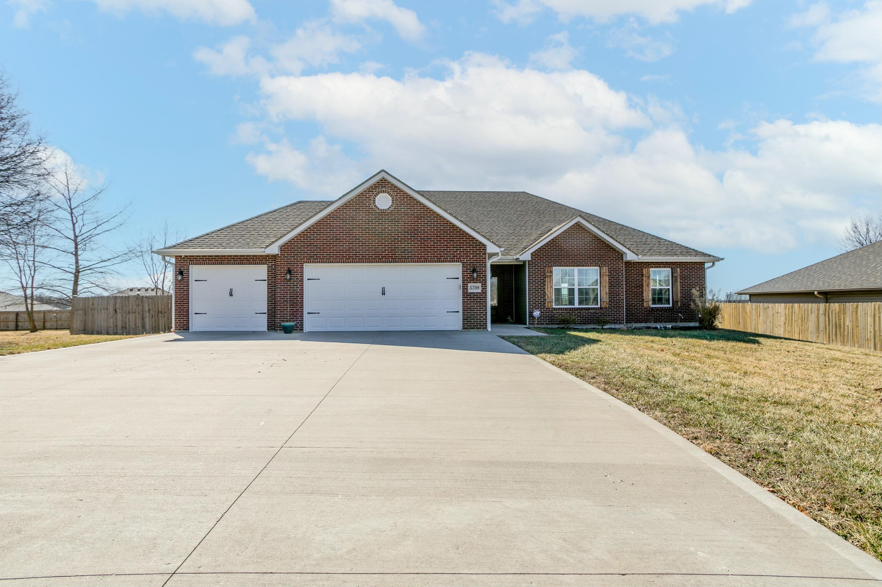 5708 Redwing Dr Property Photo 1