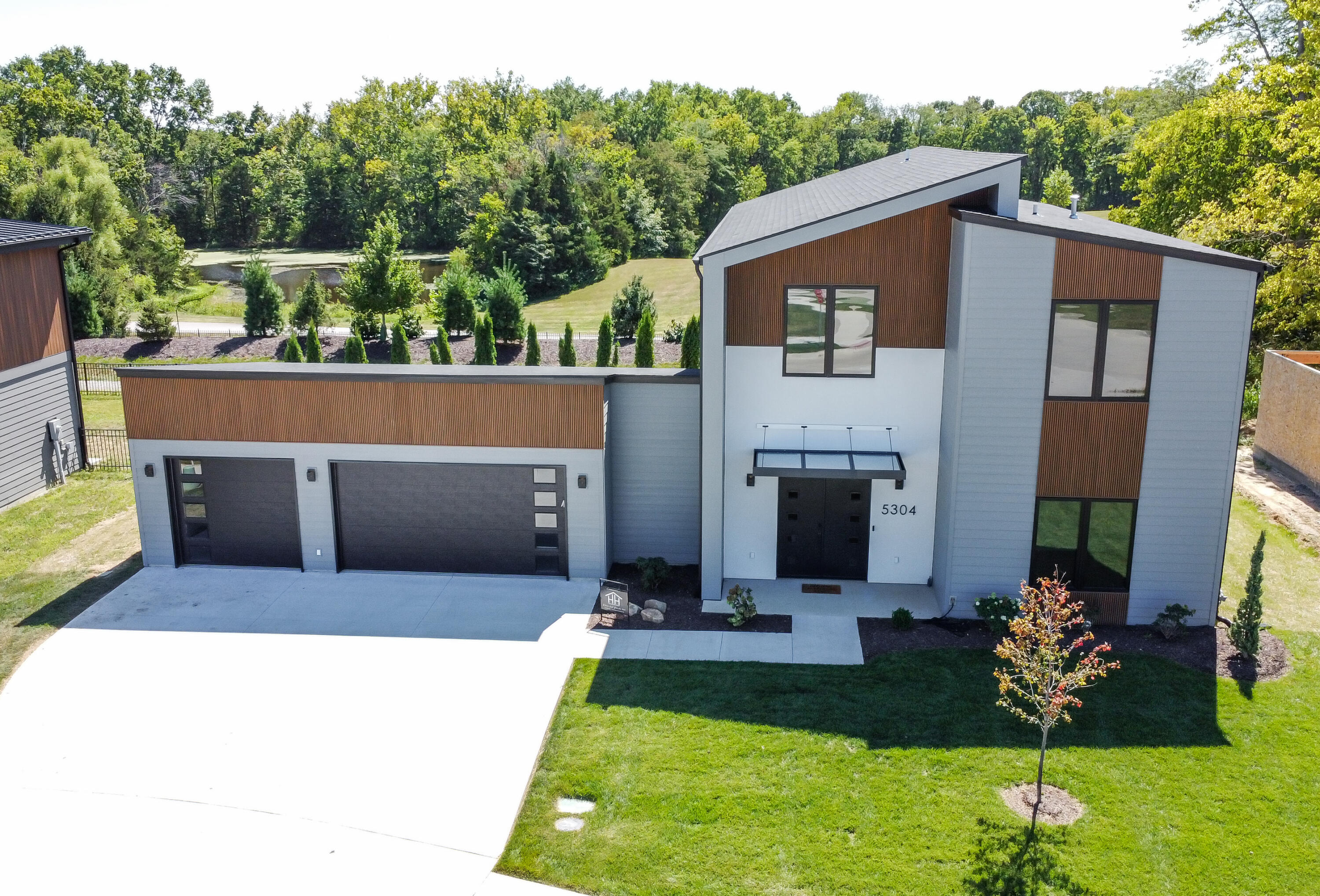 5304 Whitefish Dr Property Photo 1
