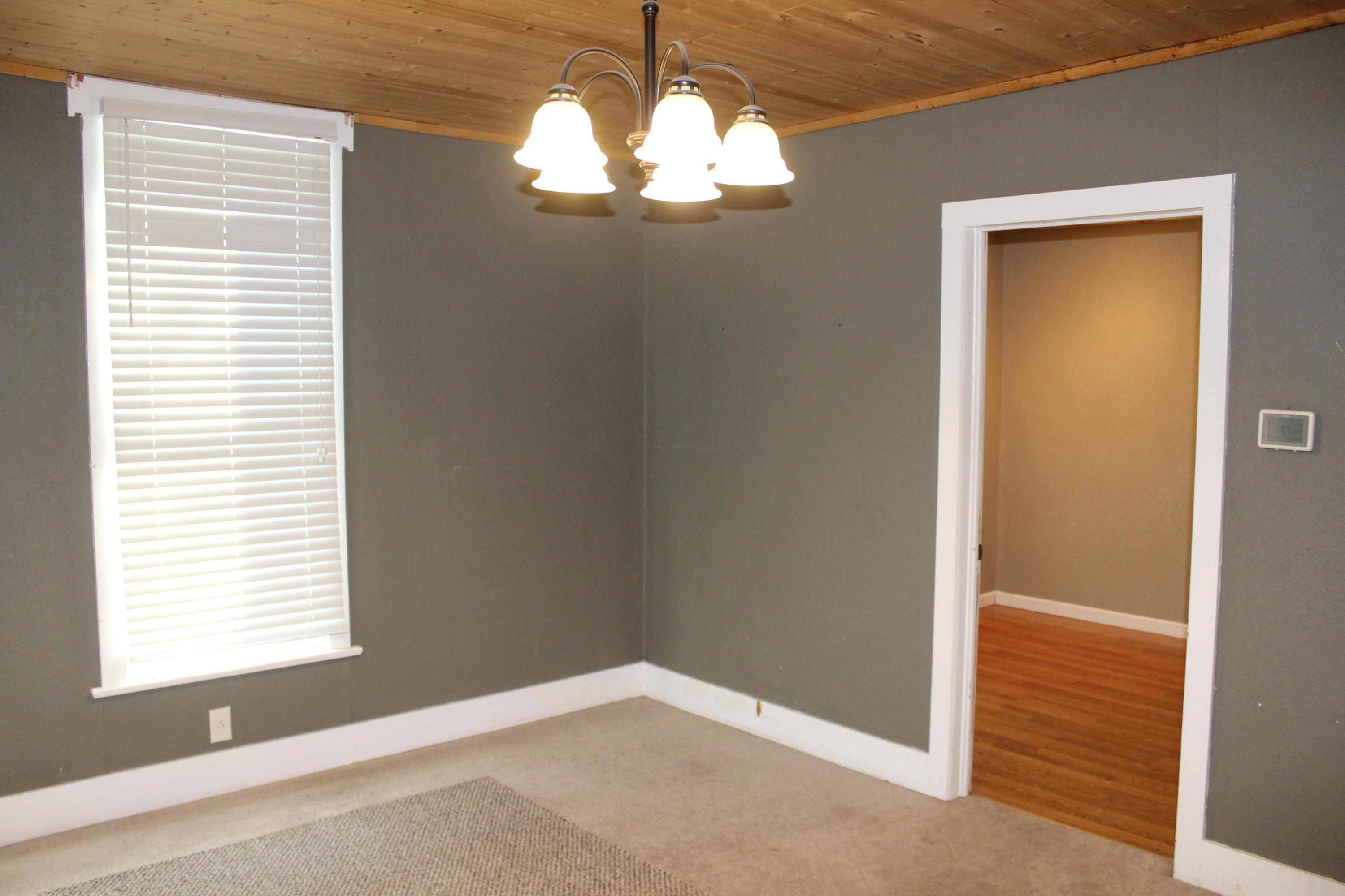 1136 Elm St Property Photo 6