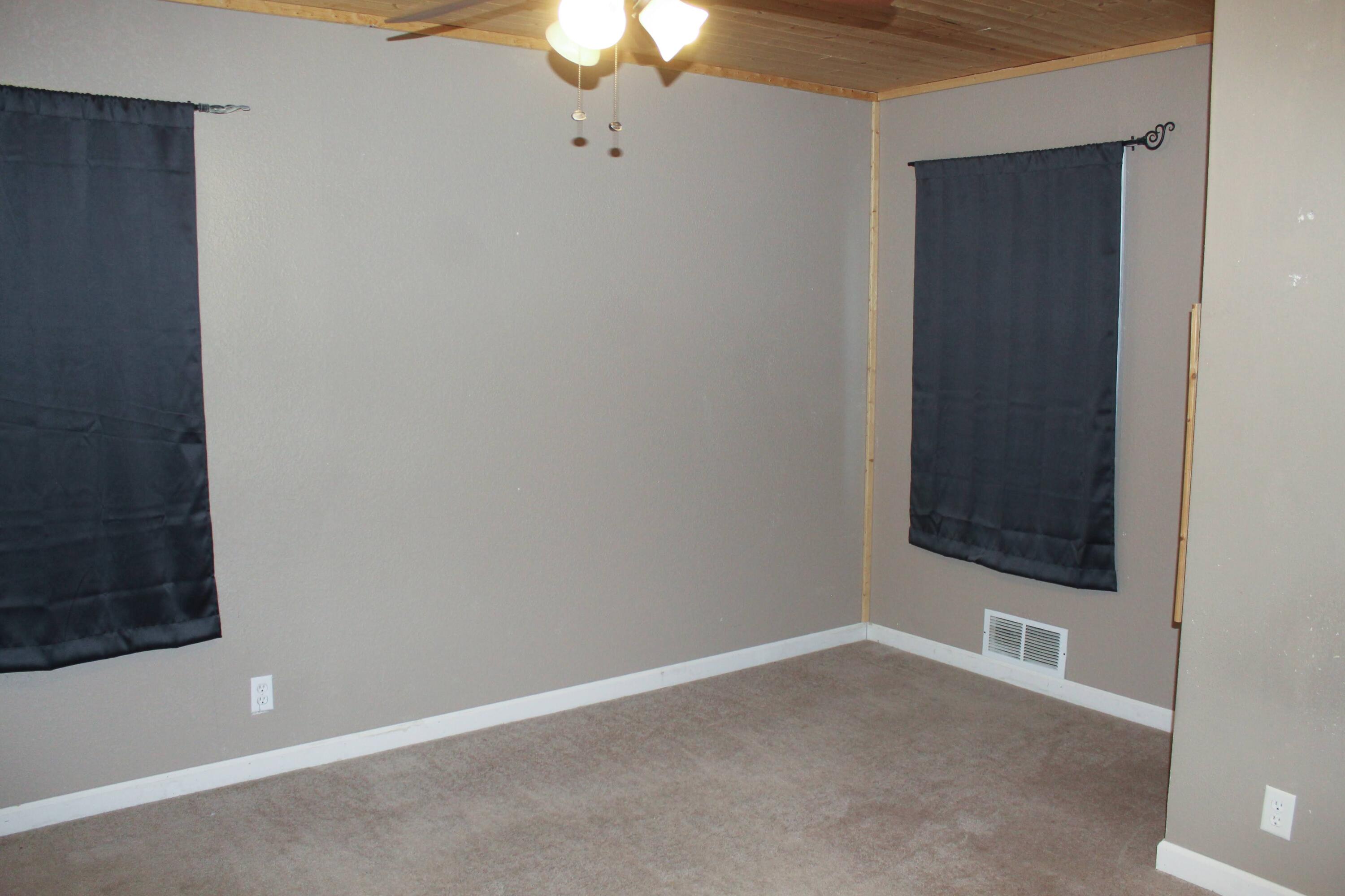 1136 Elm St Property Photo 8