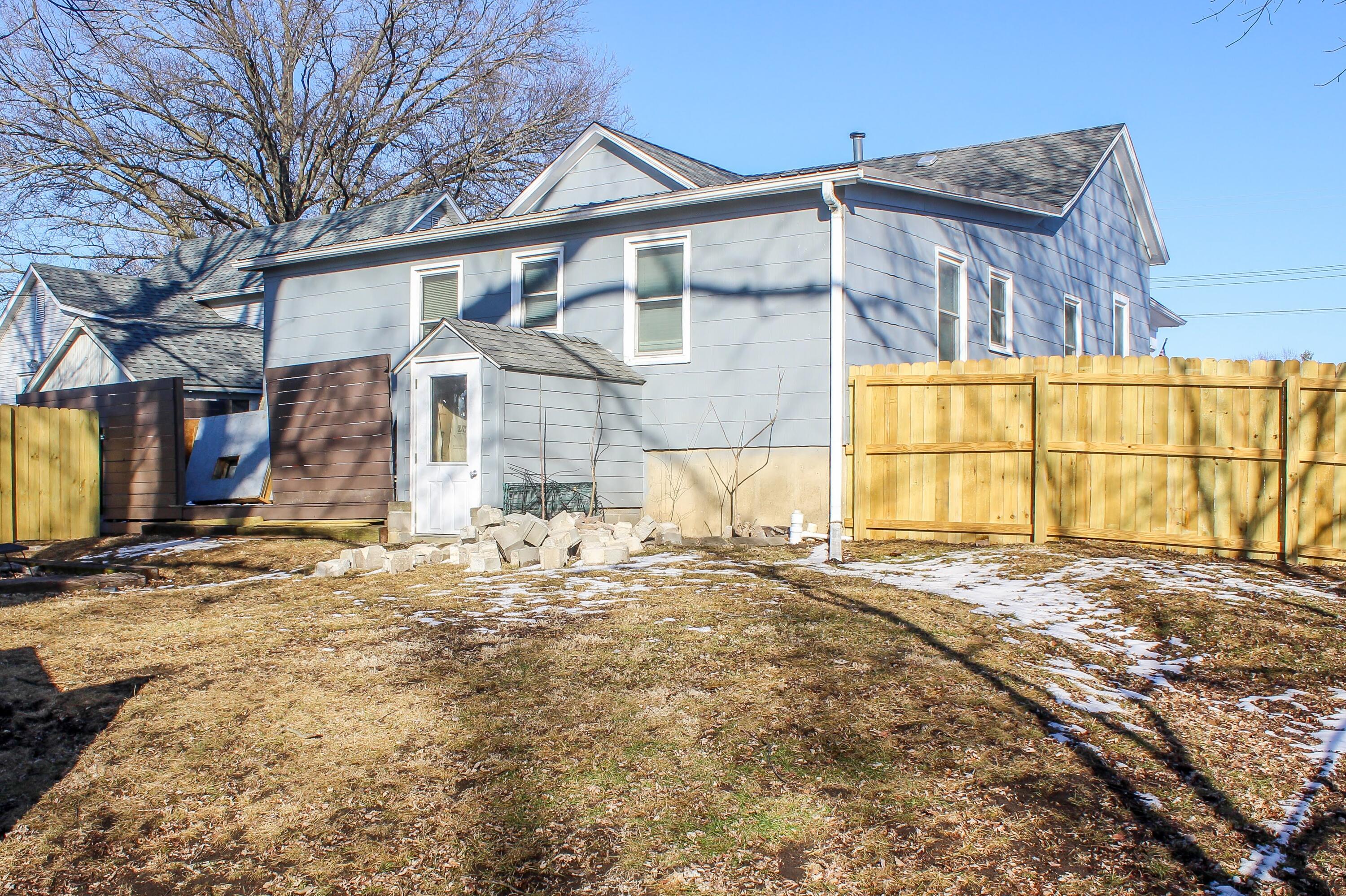 1136 Elm St Property Photo 15