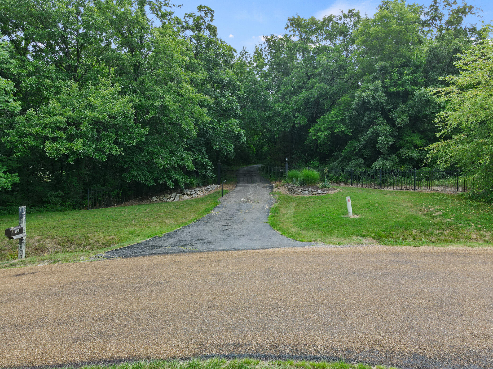 S High Point Ln Property Photo 3