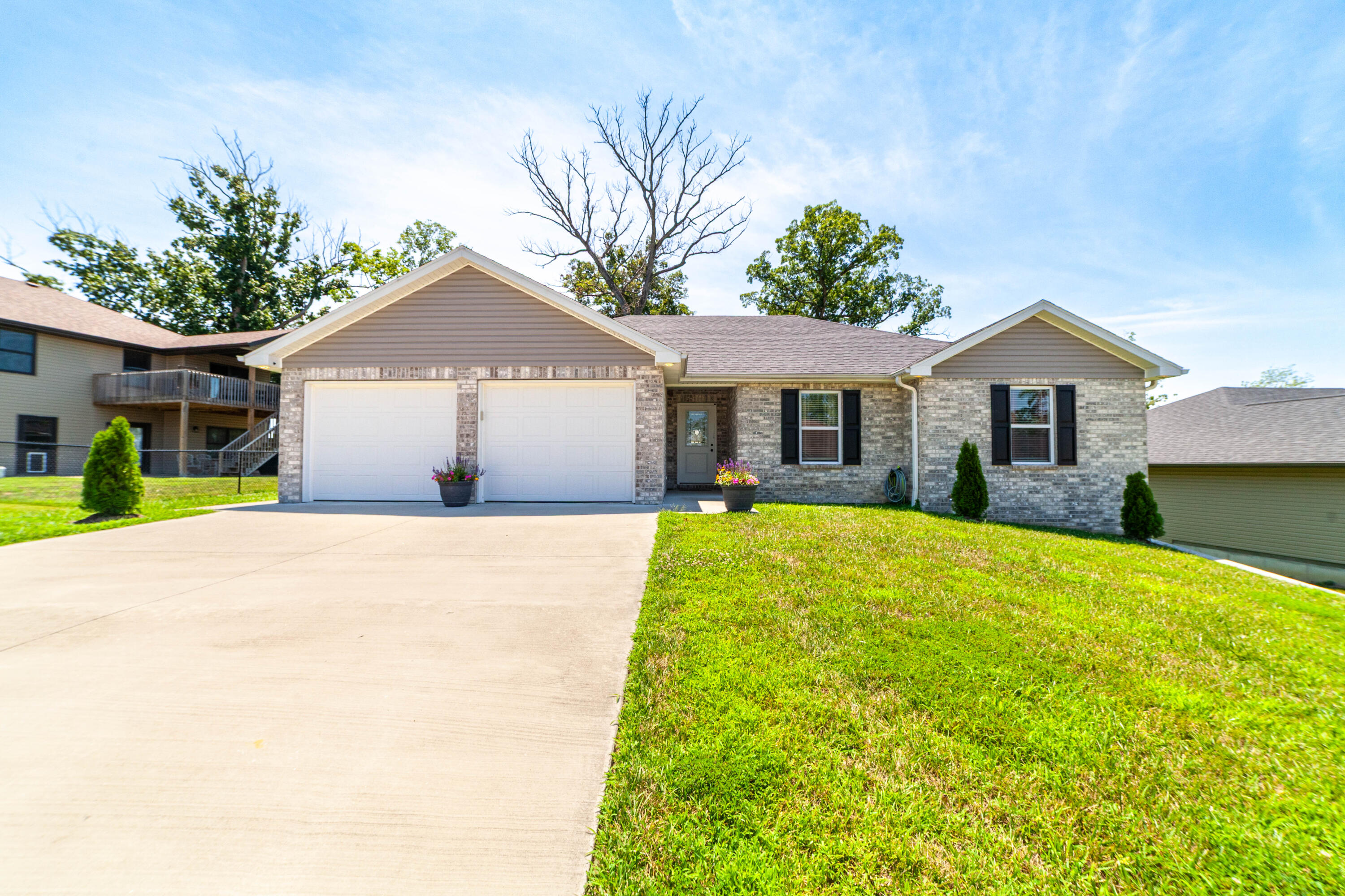 5405 Kenview Dr Property Photo 1