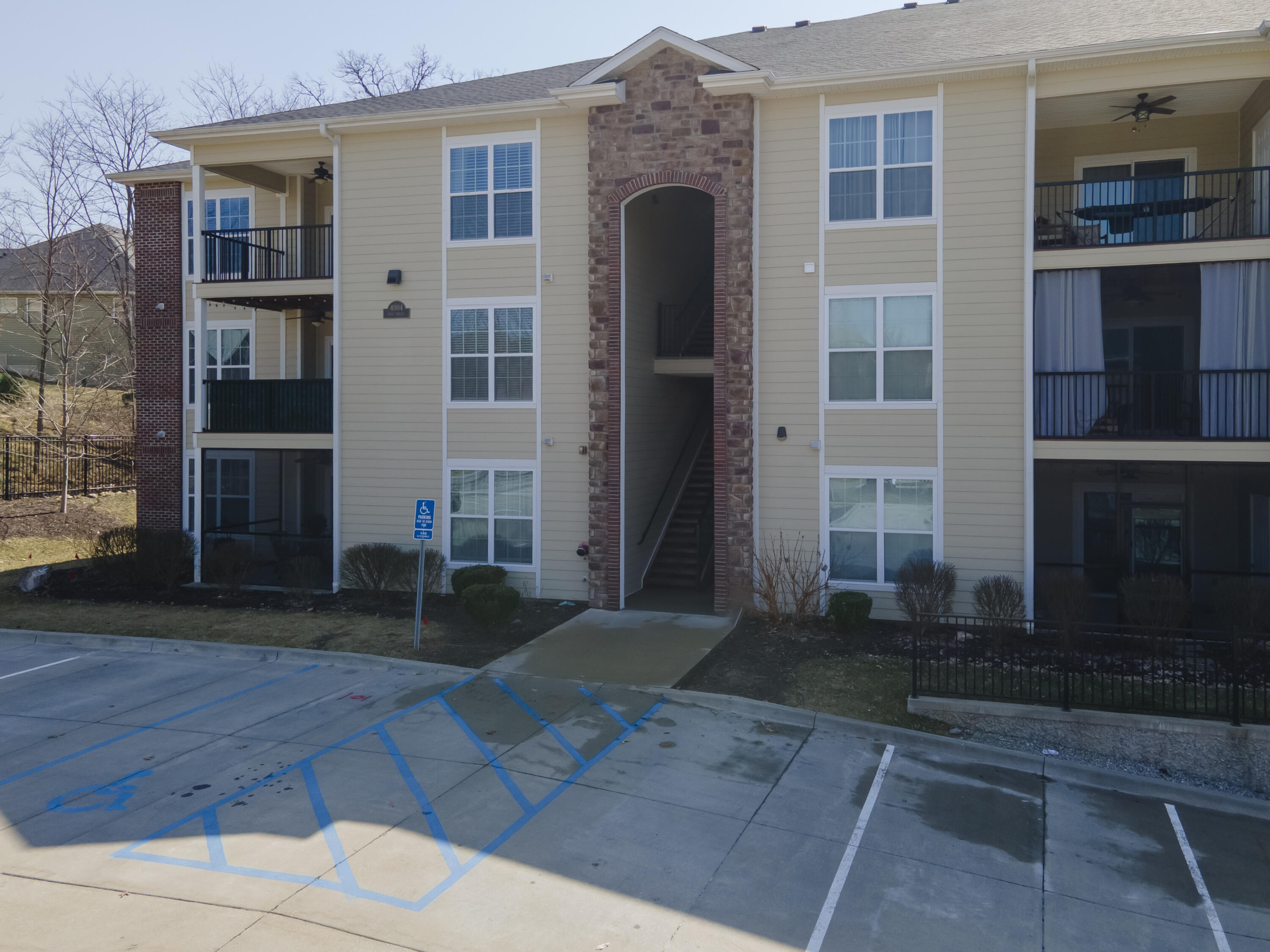 4004 W Worley St, 204 Property Photo 1