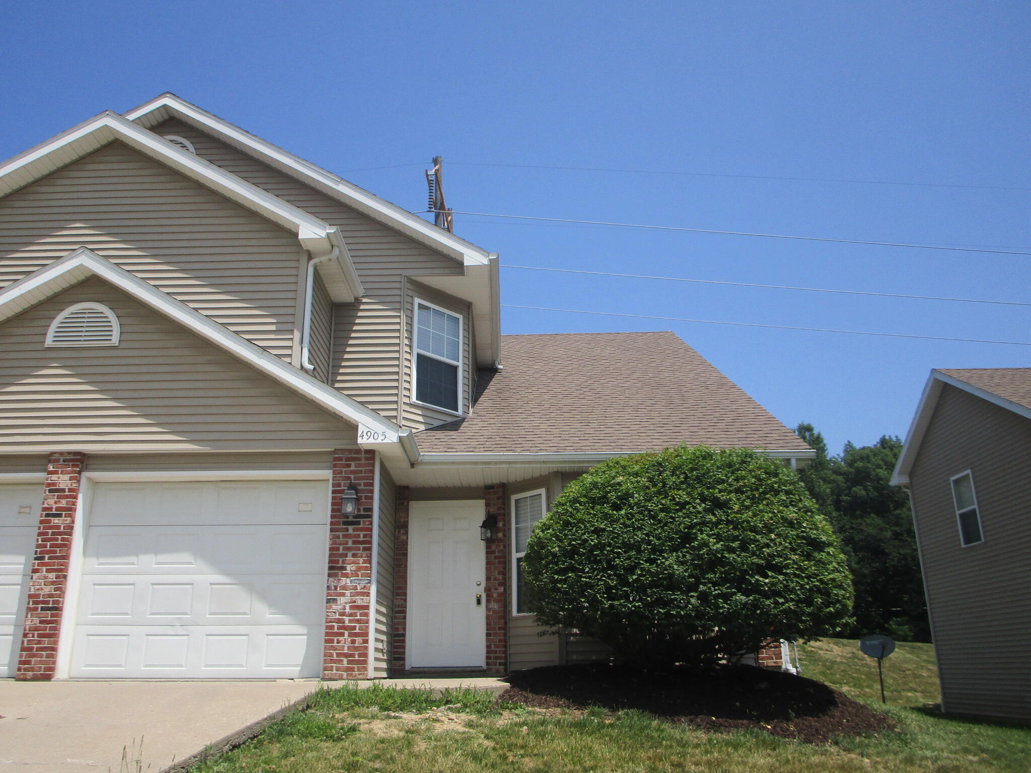 4905 W Millbrook Dr Property Photo