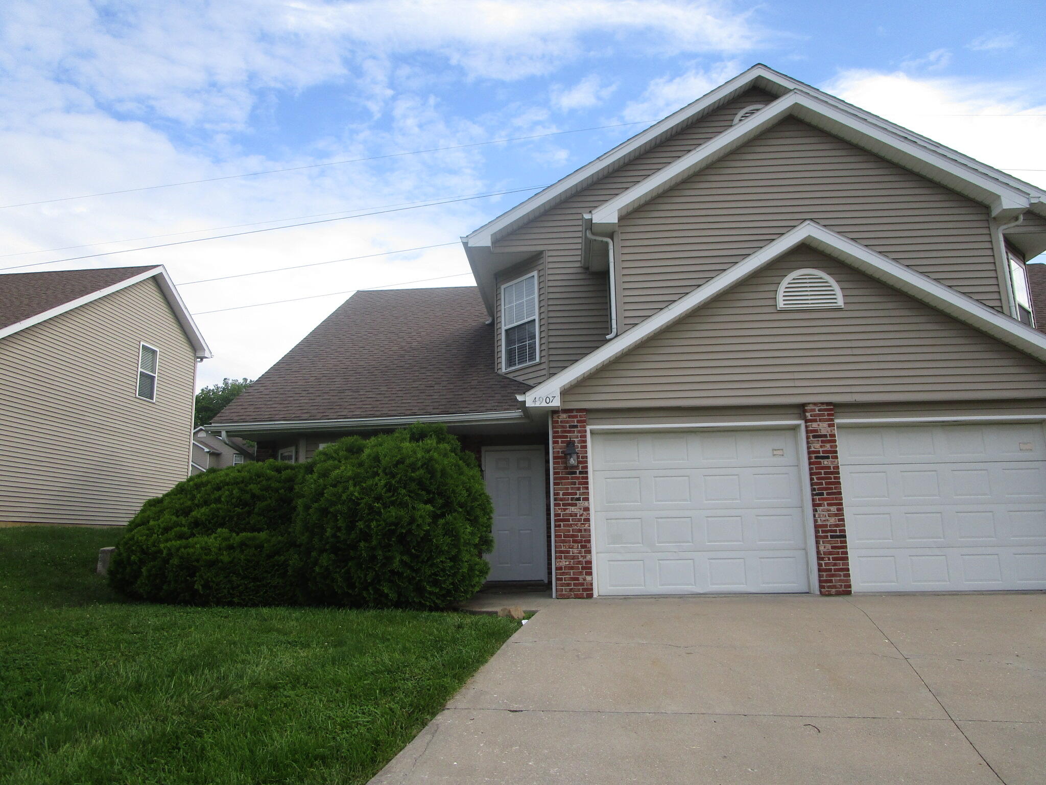 4907 W Millbrook Dr Property Photo