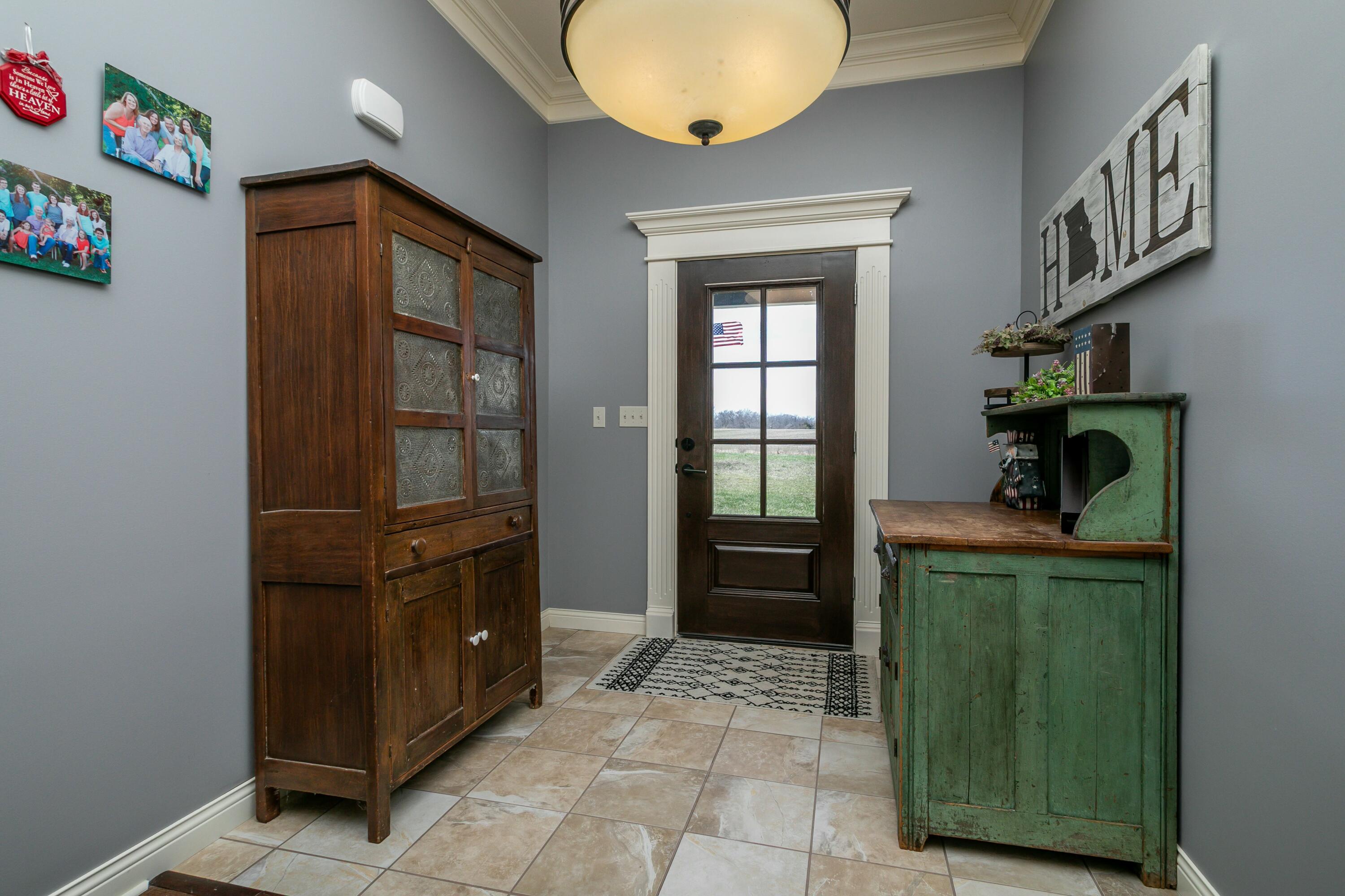 16300 N Route U Property Photo 5