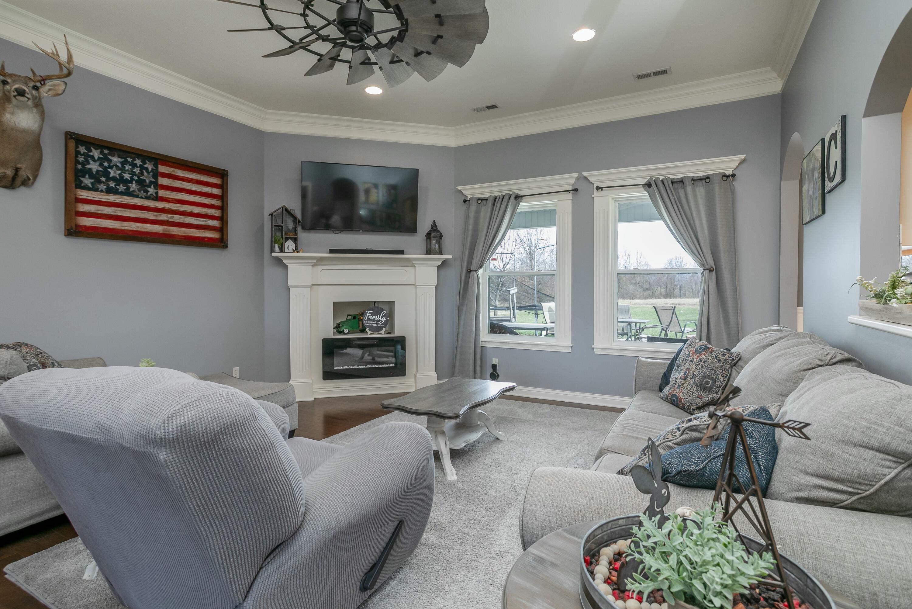 16300 N Route U Property Photo 6
