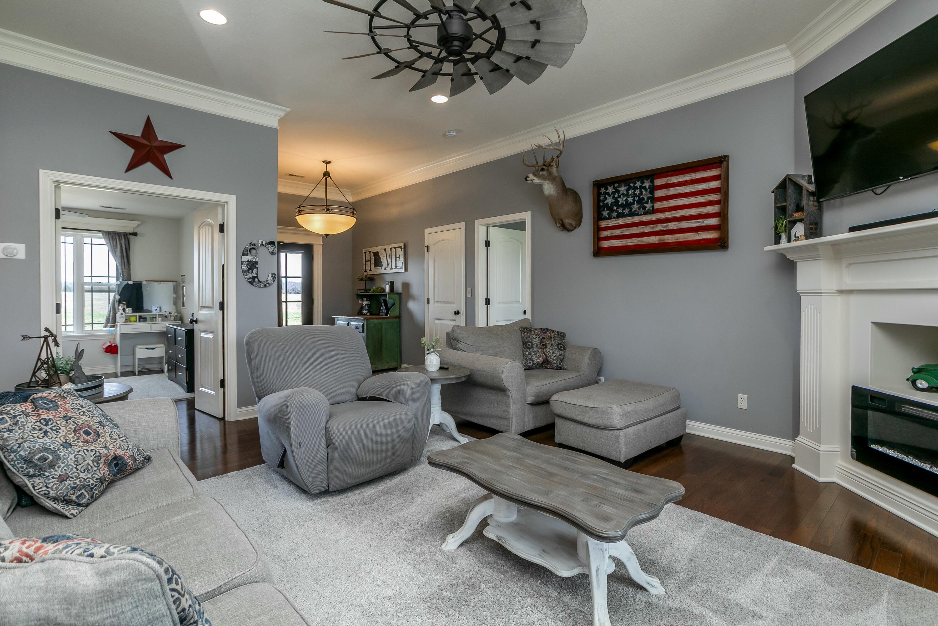 16300 N Route U Property Photo 9