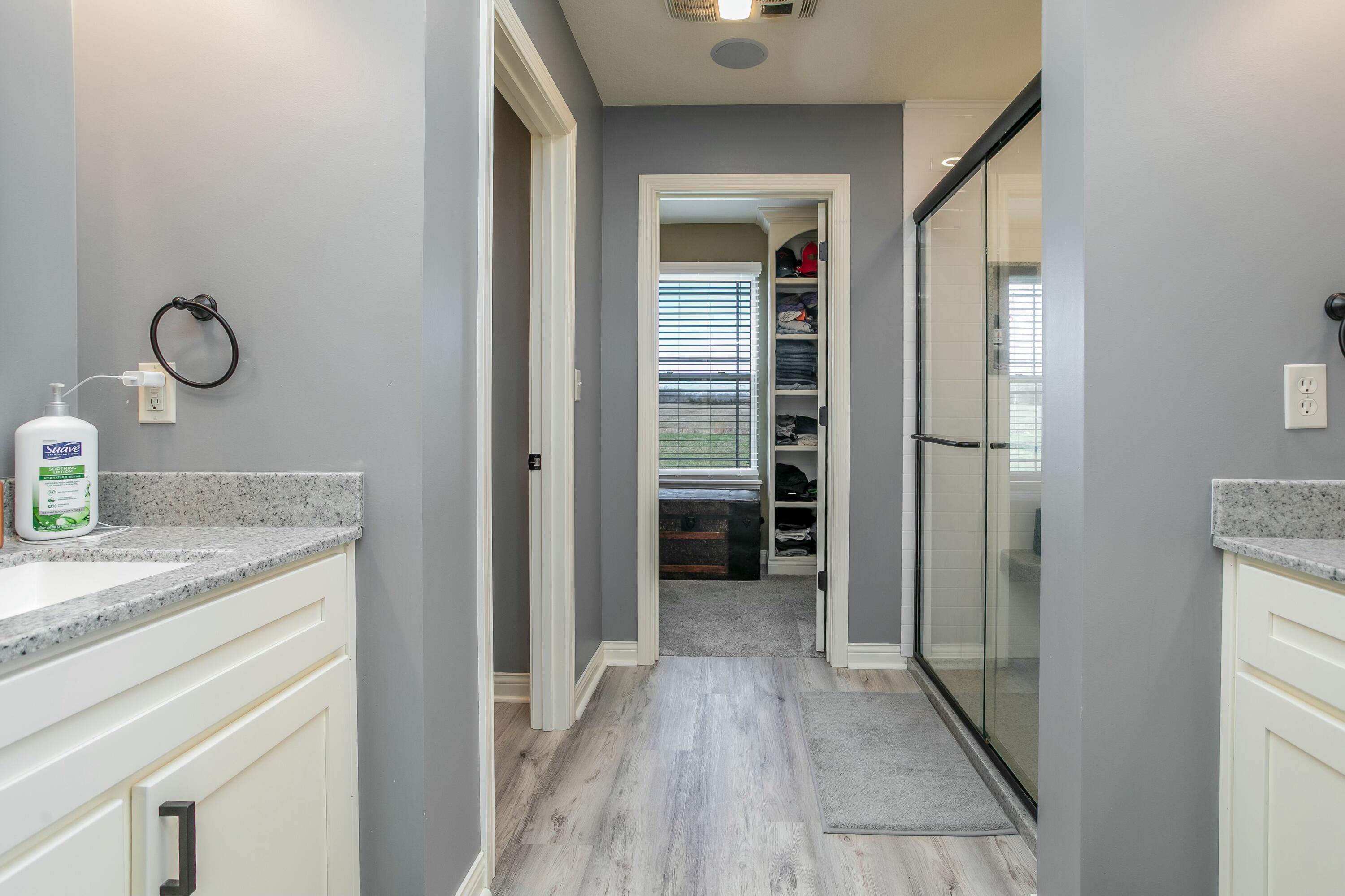 16300 N Route U Property Photo 18