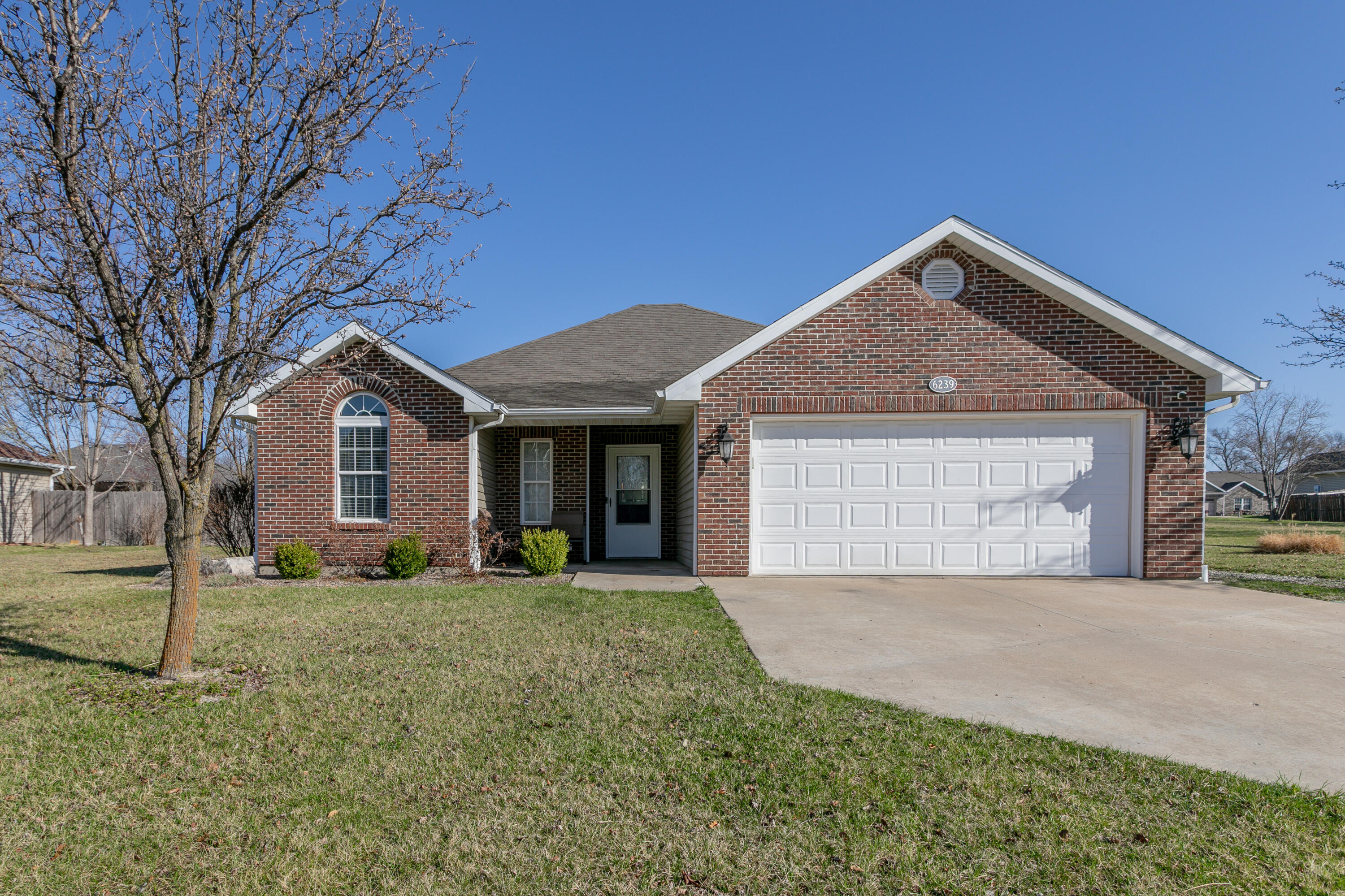 6239 Brooke Dr Property Photo 1