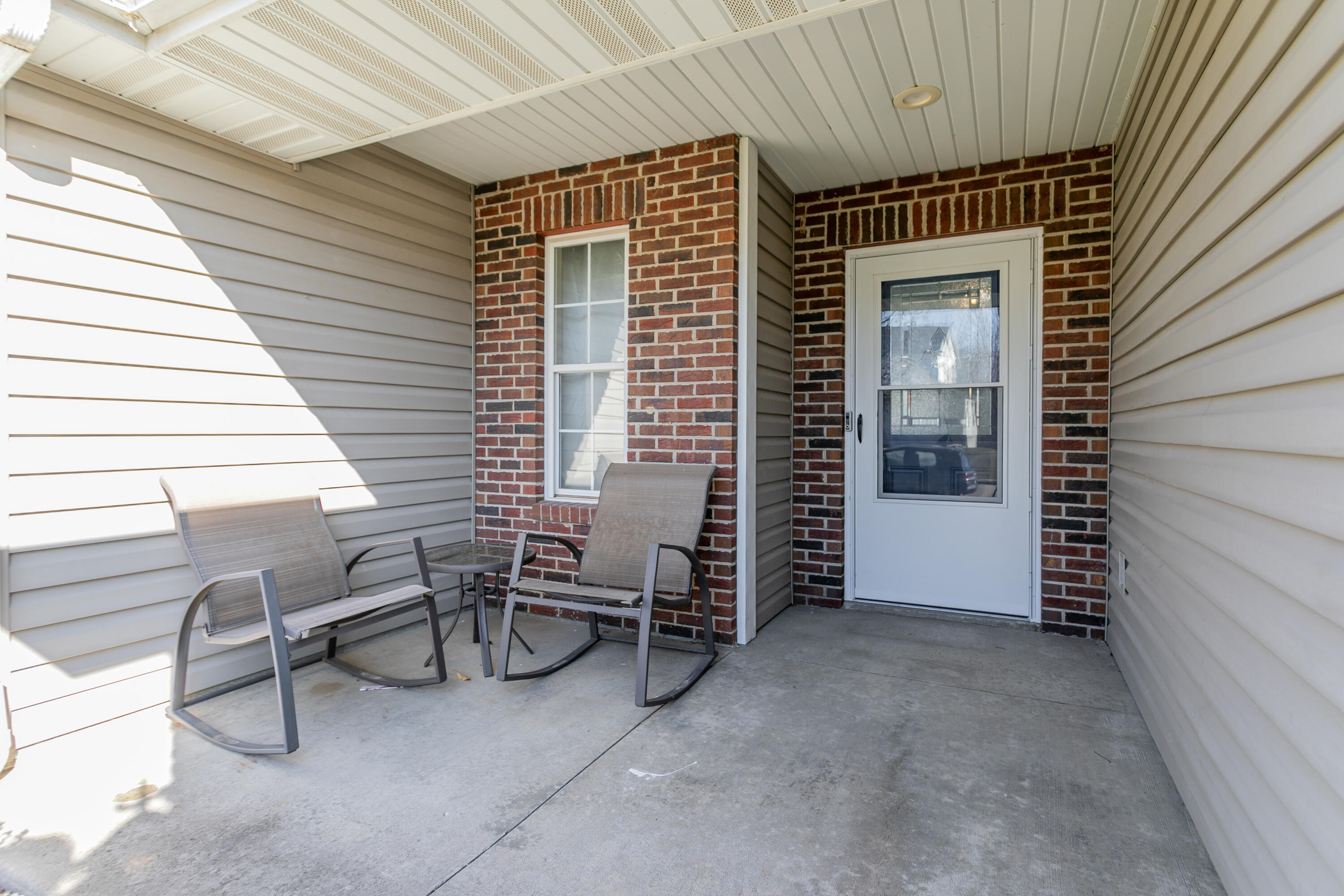 6239 Brooke Dr Property Photo 3
