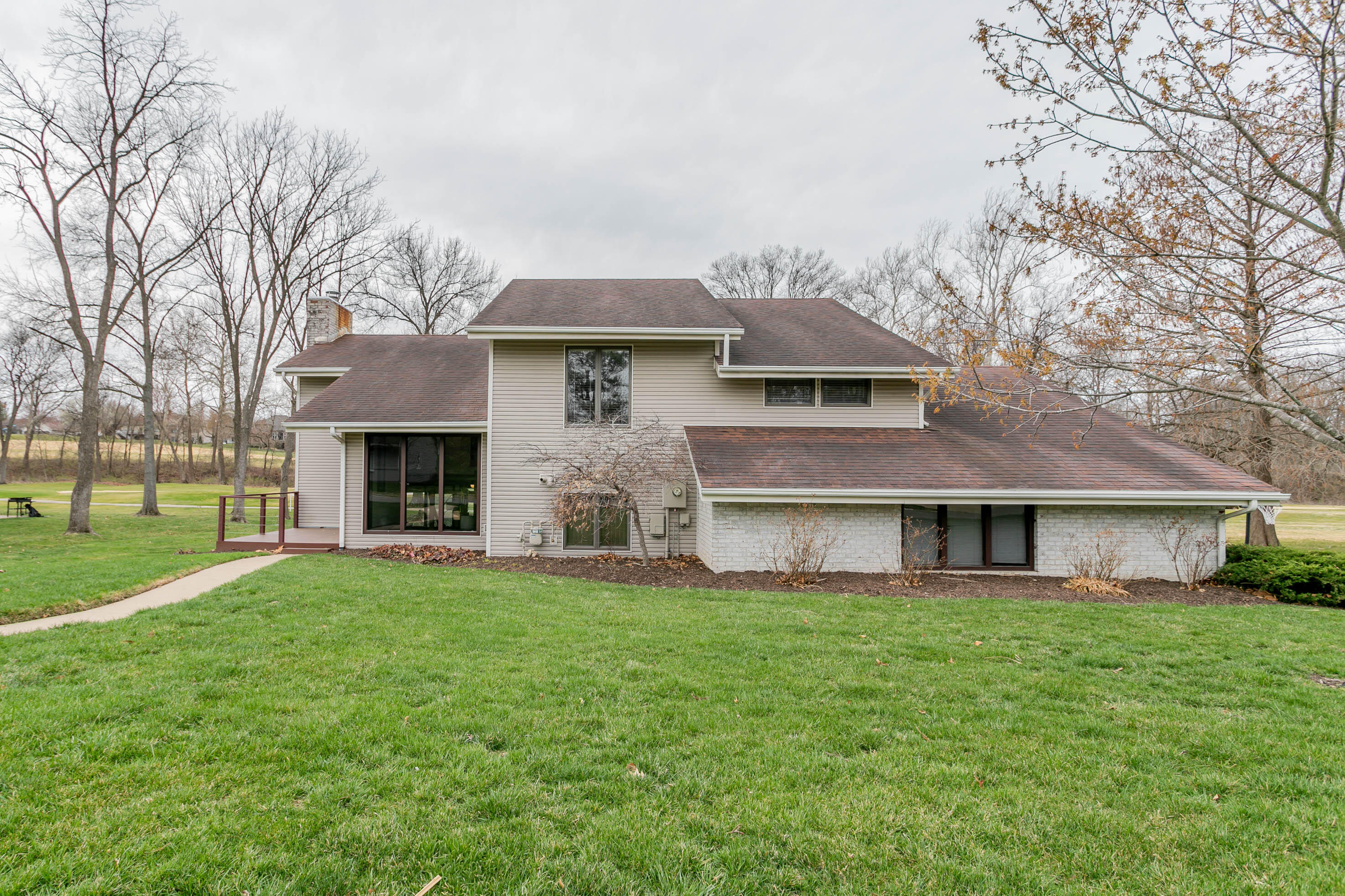 1204 Willowcreek Ln Property Photo 1