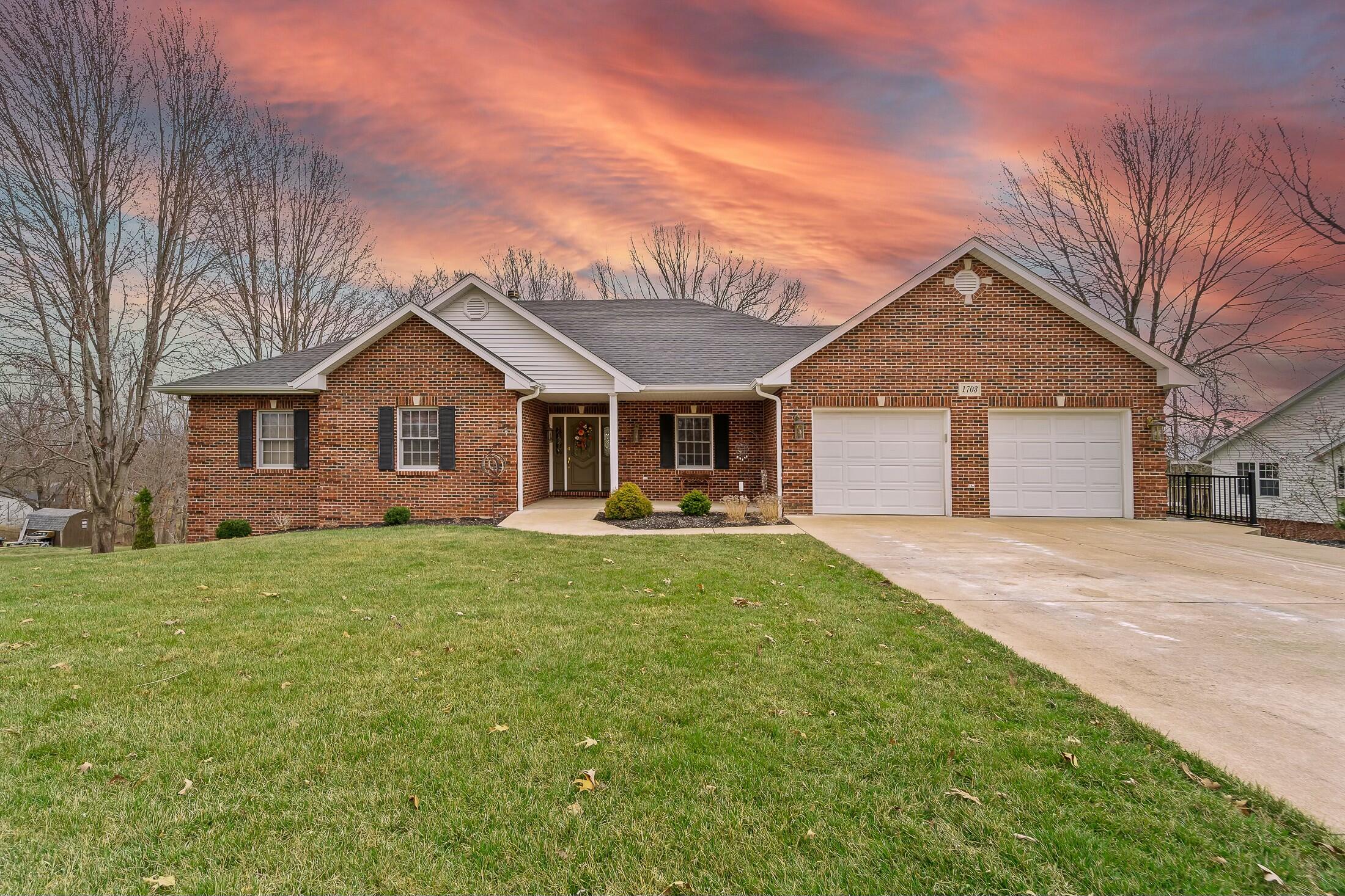 1703 Lisa Dr Property Photo 1