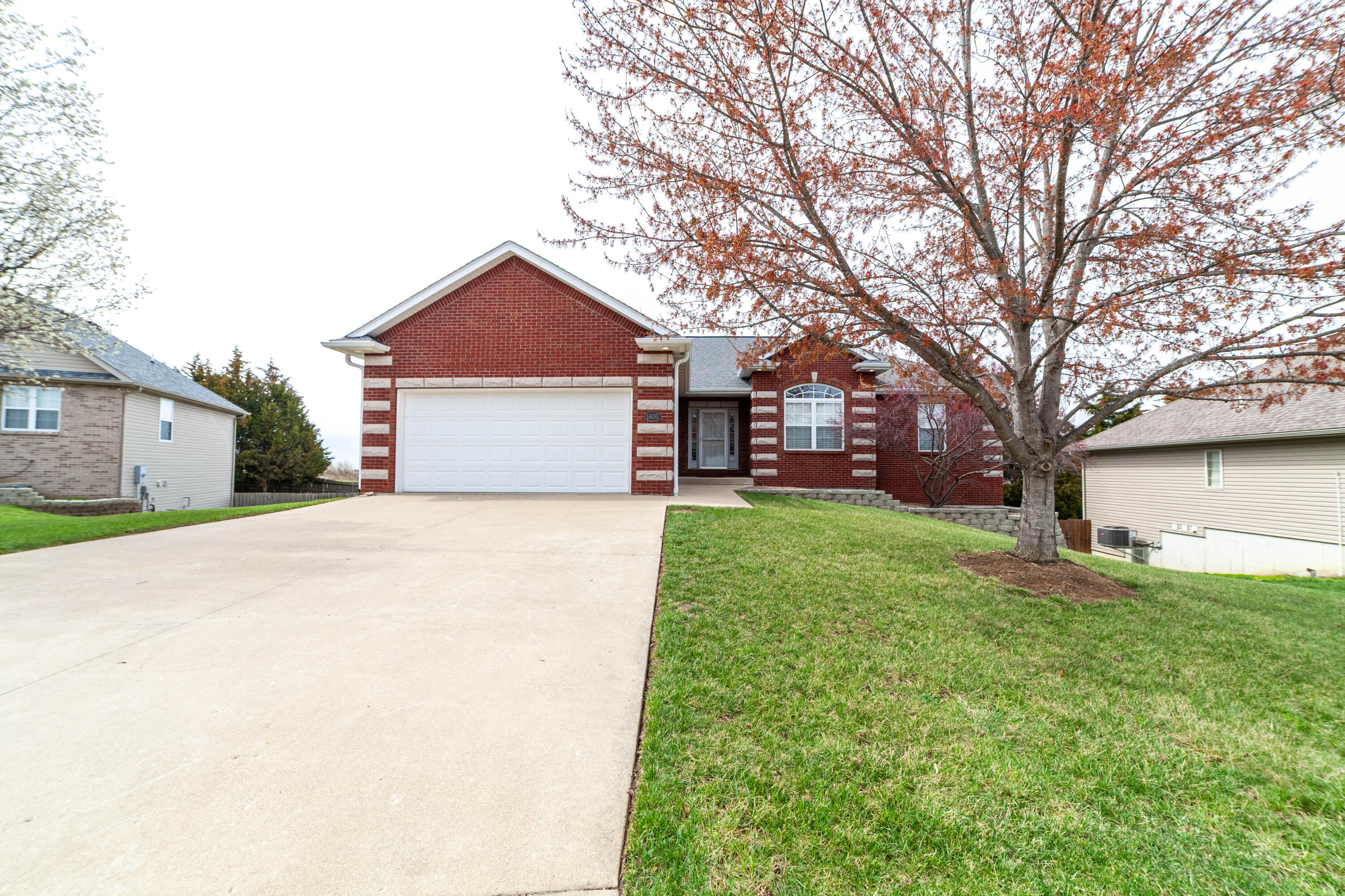 1400 Carolina Dr Property Photo 1