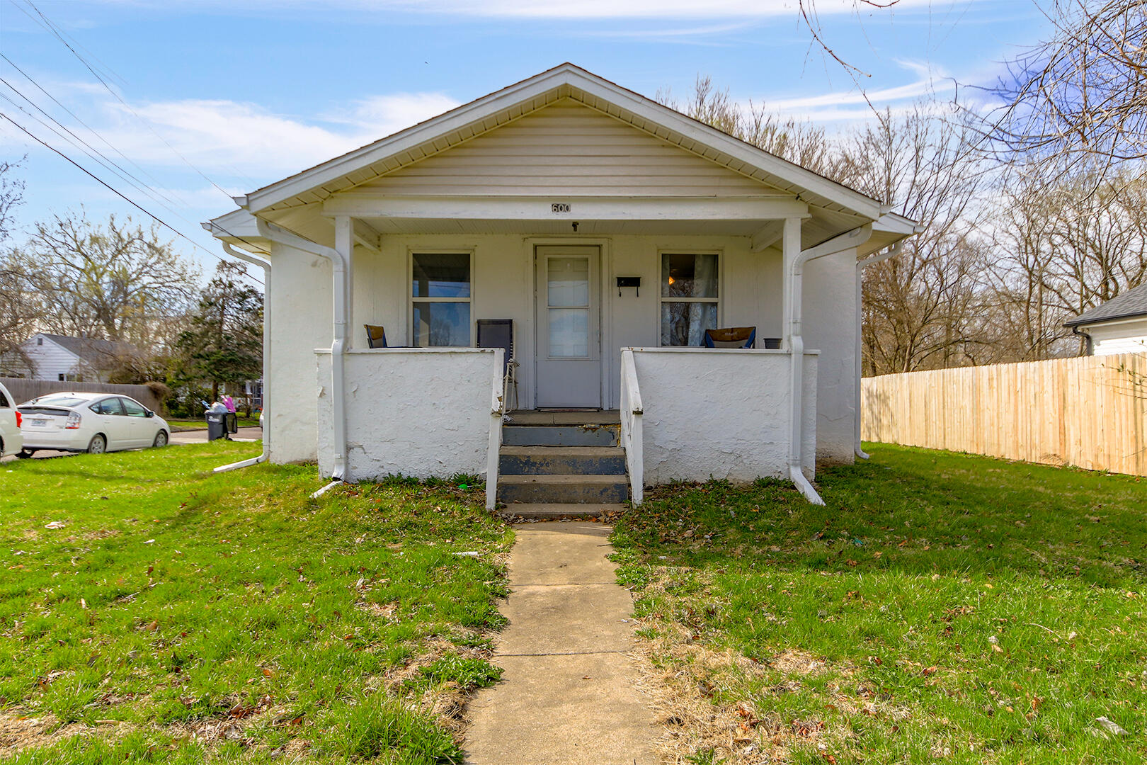 600 W WORLEY ST Property Photo 1
