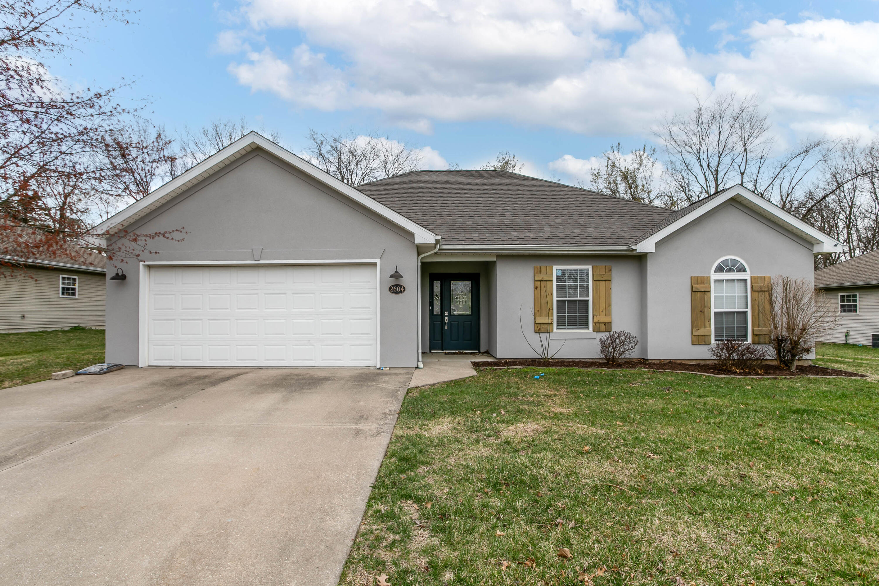 2604 OAKMEADOWS DR Property Photo 1