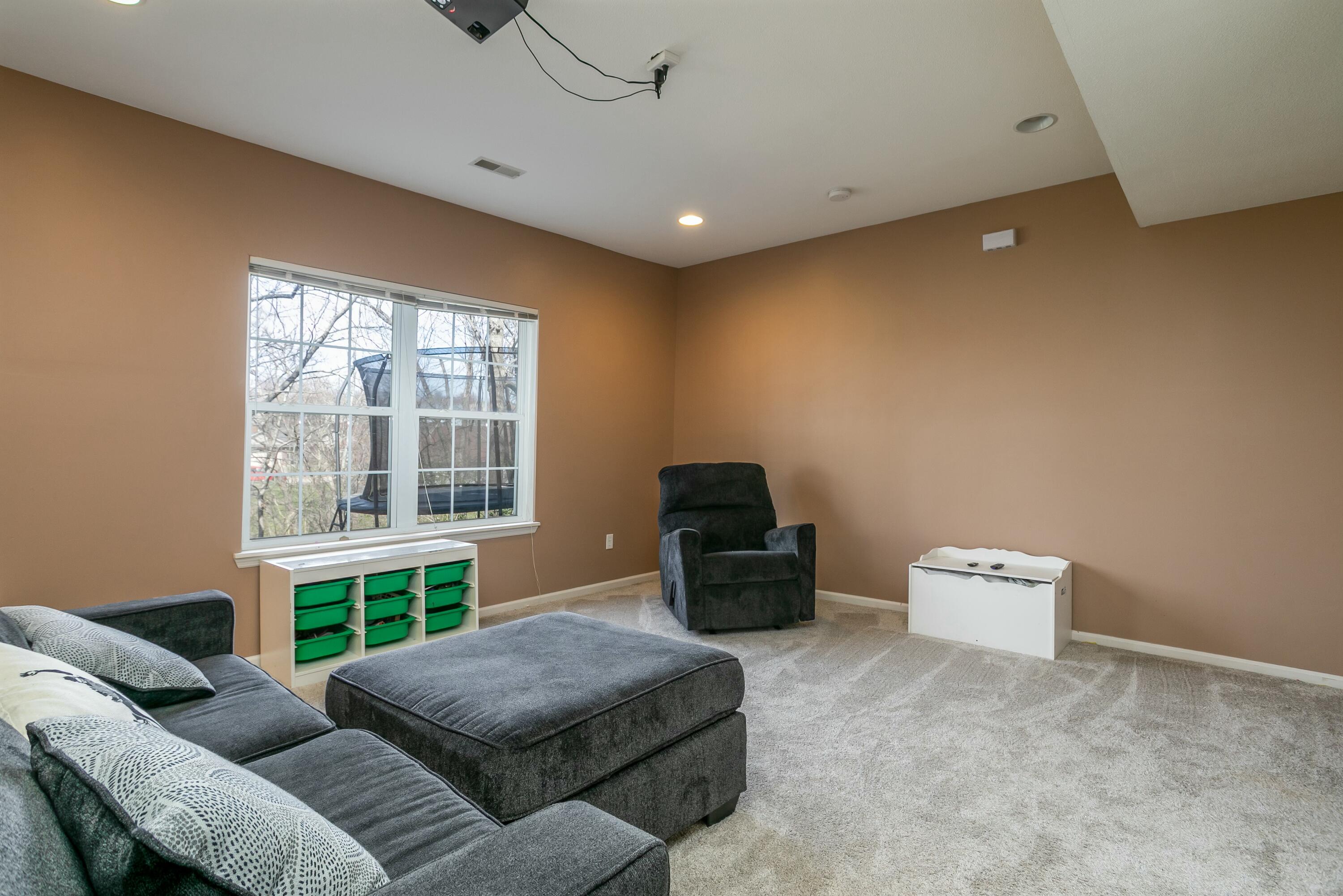 305 Macaw Dr Property Photo 27