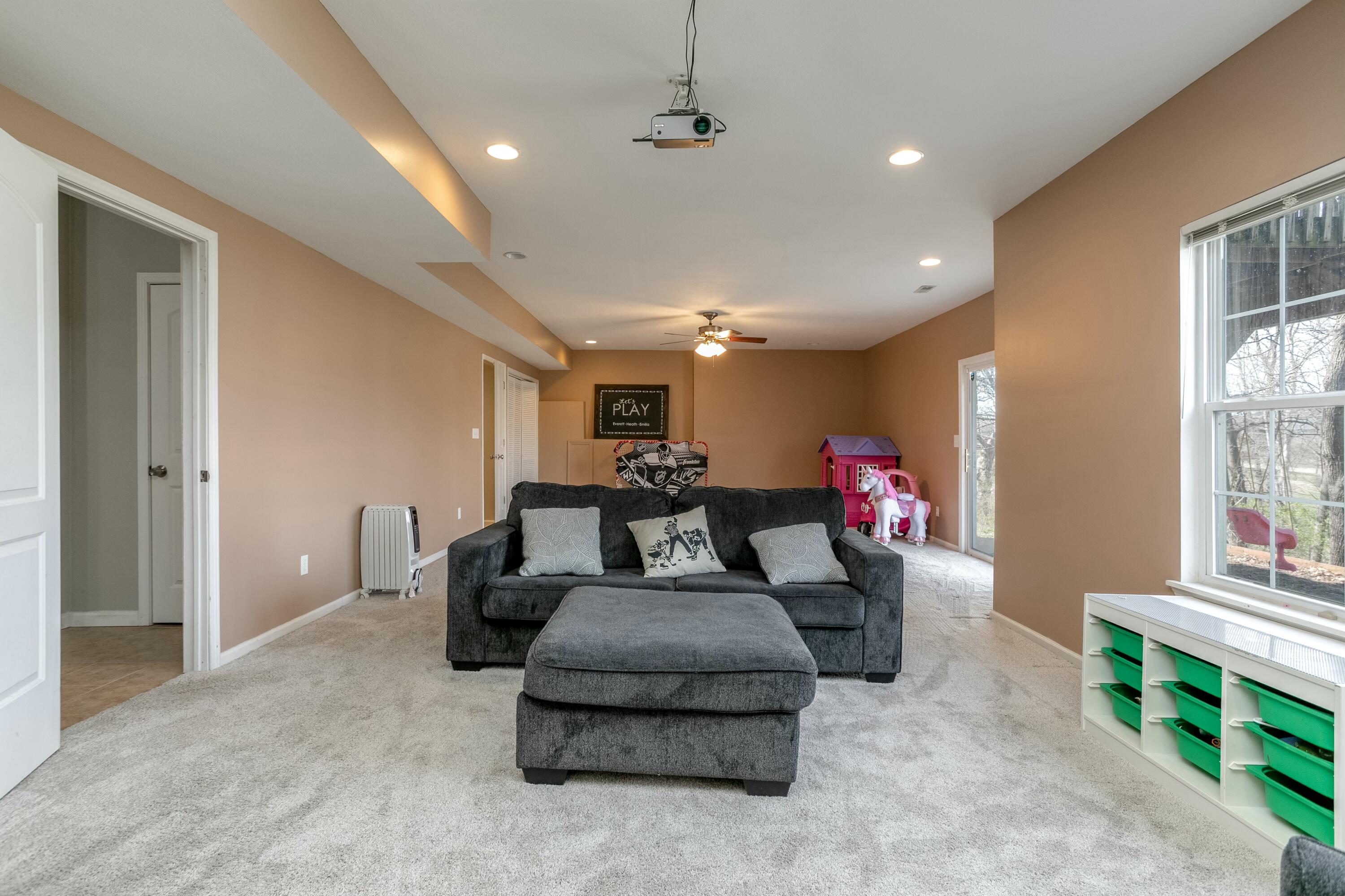 305 Macaw Dr Property Photo 28