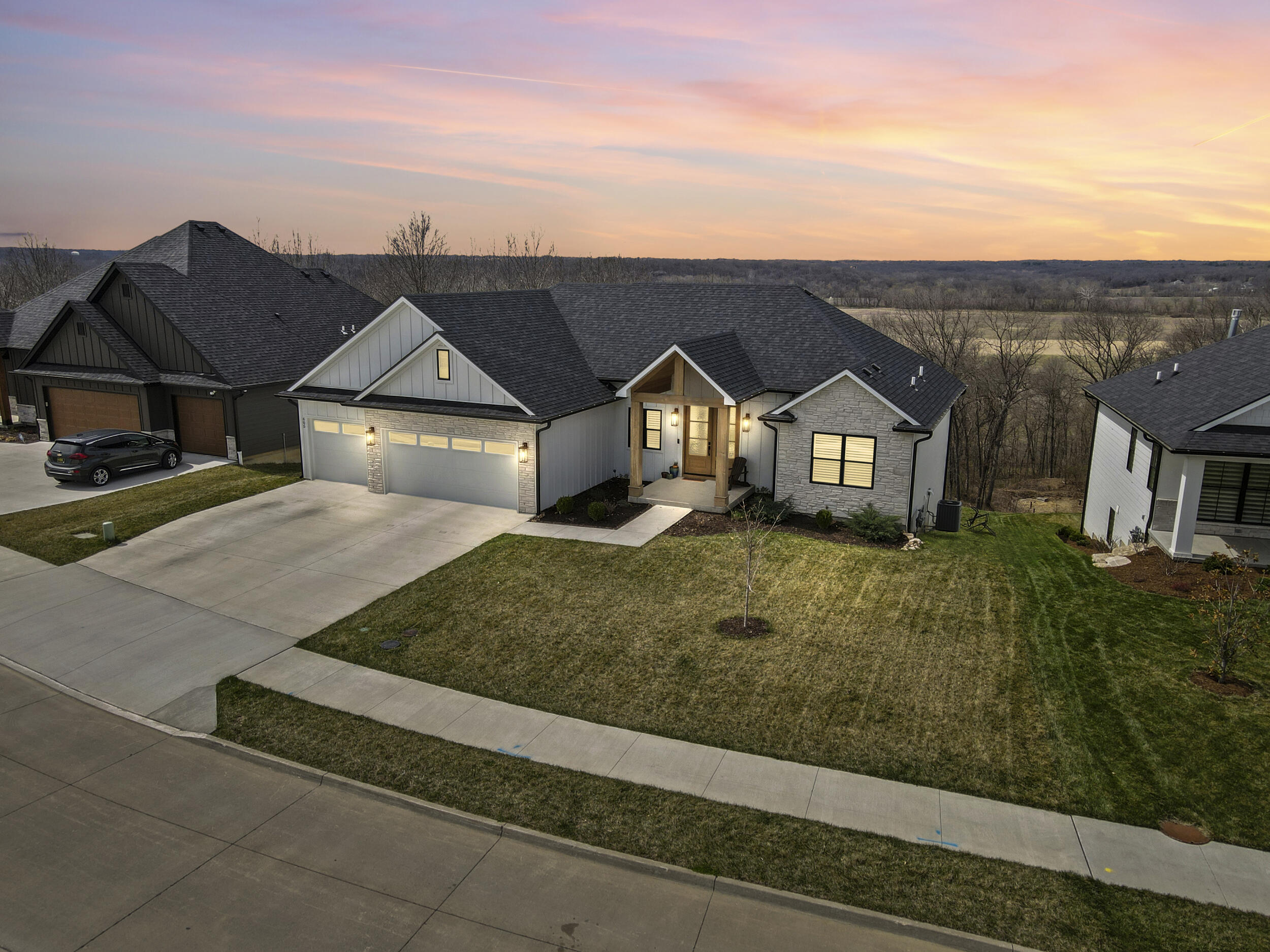 605 Angels Rest Way Property Photo