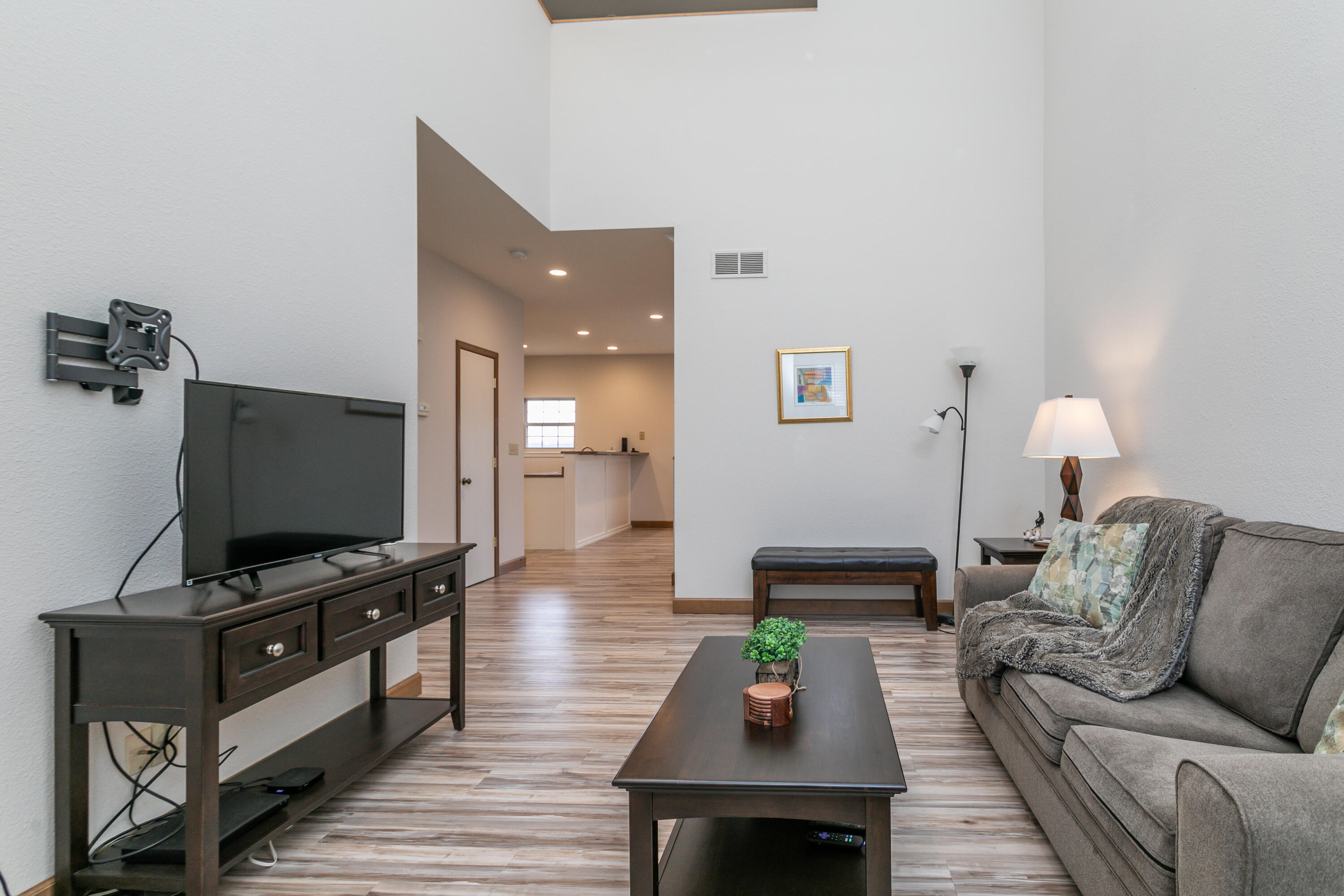 1505 Spiros Dr, C Property Photo 3