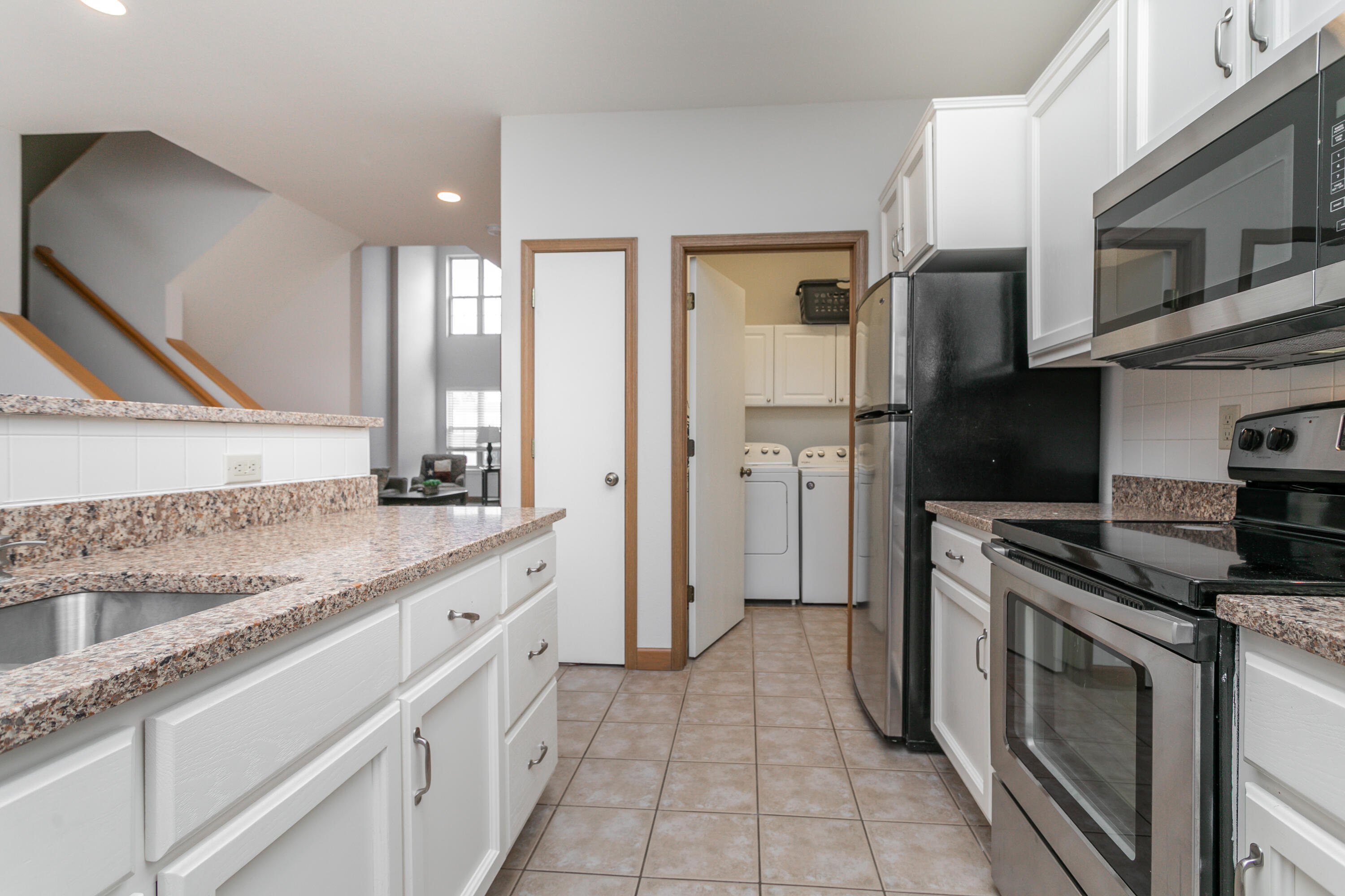1505 Spiros Dr, C Property Photo 6