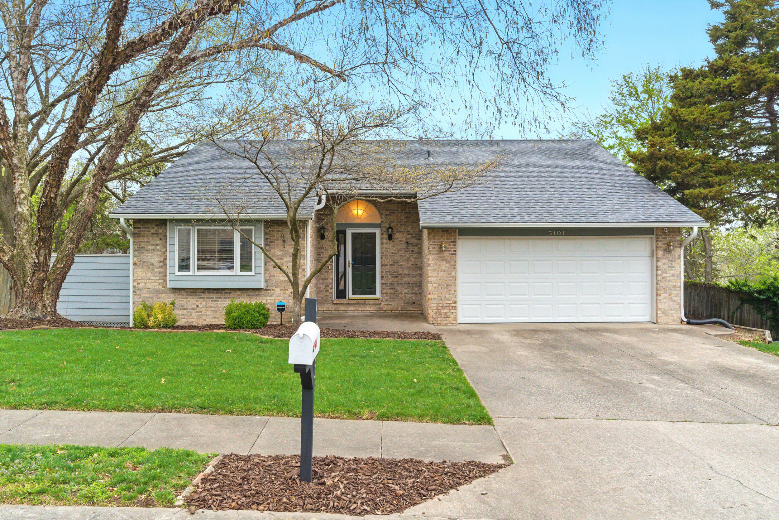 5101 Thornridge Dr Property Photo 1