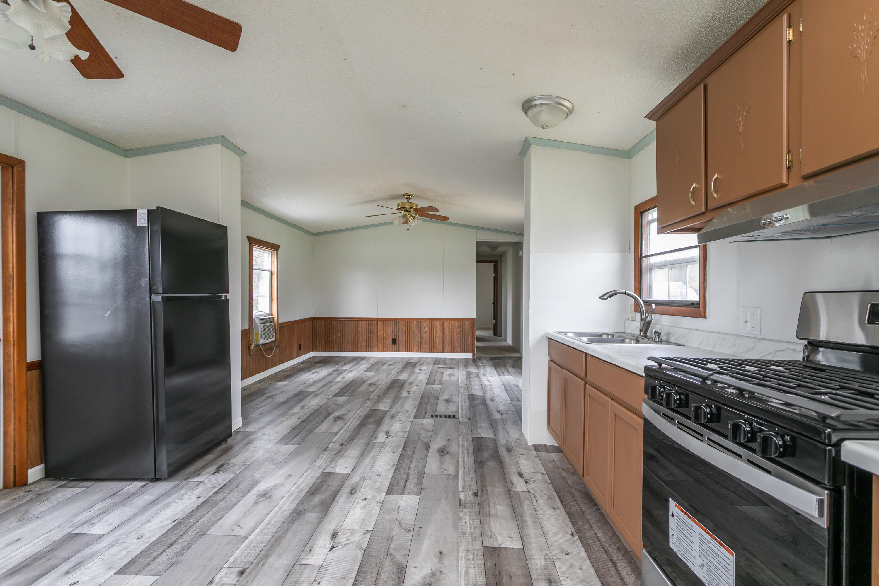 1801 W Sycamore Hills Rd Property Photo 1