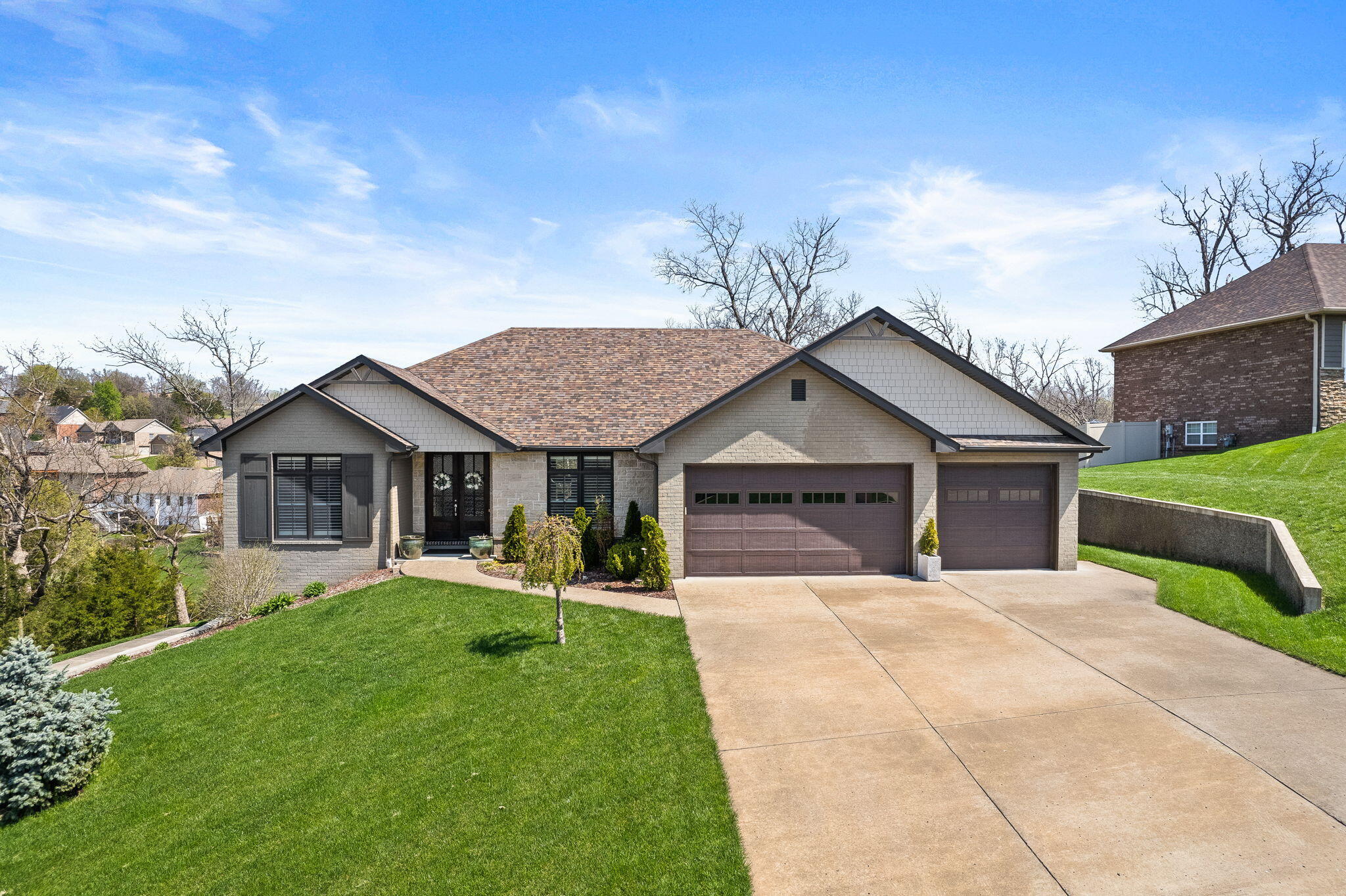 5515 La Charette Dr Property Photo 1