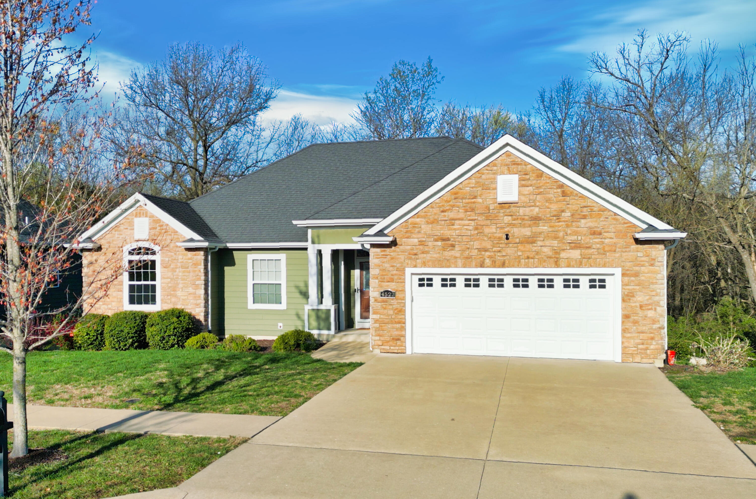 4522 Weybridge Dr Property Photo