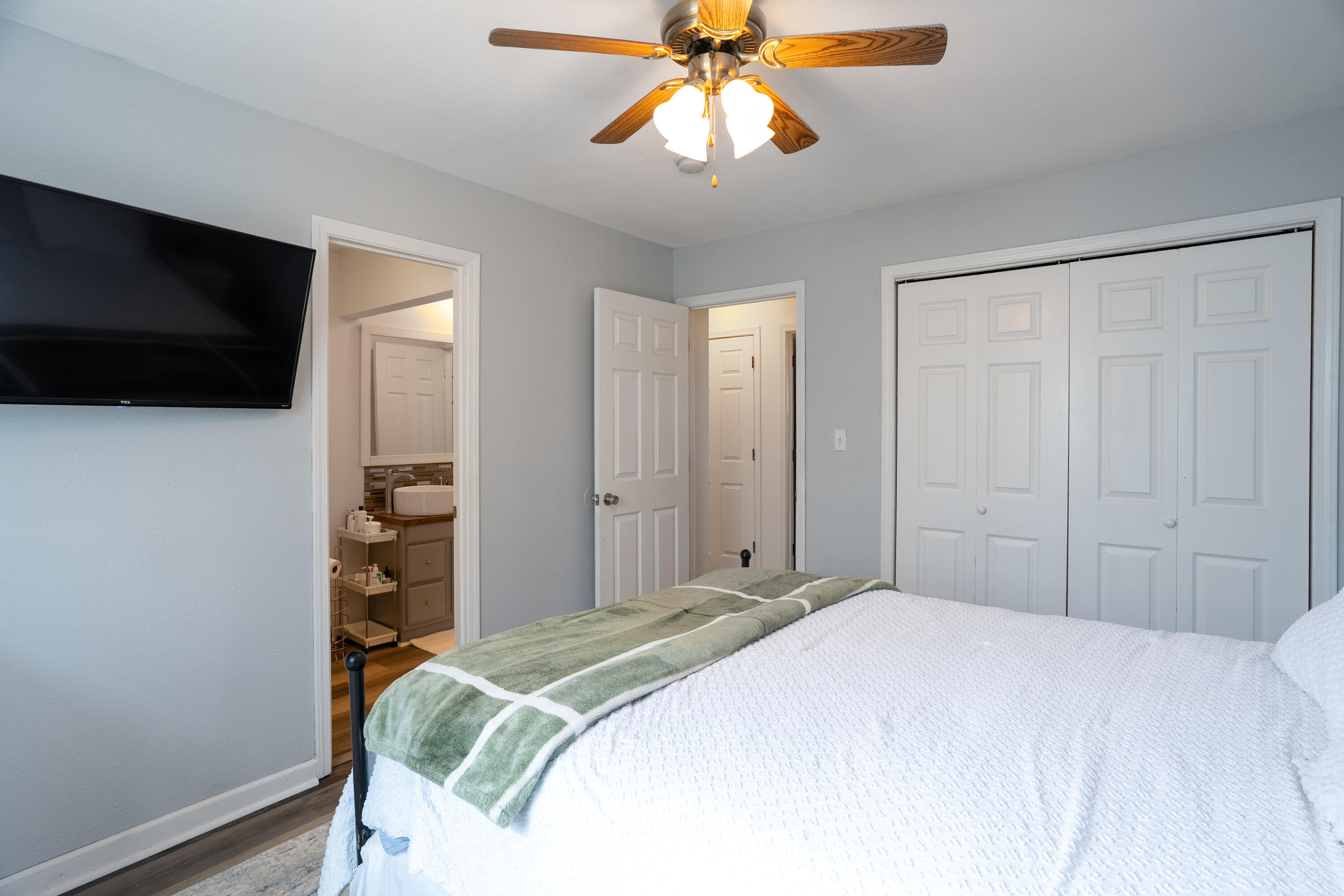 6540 Southwest Way Property Photo 10