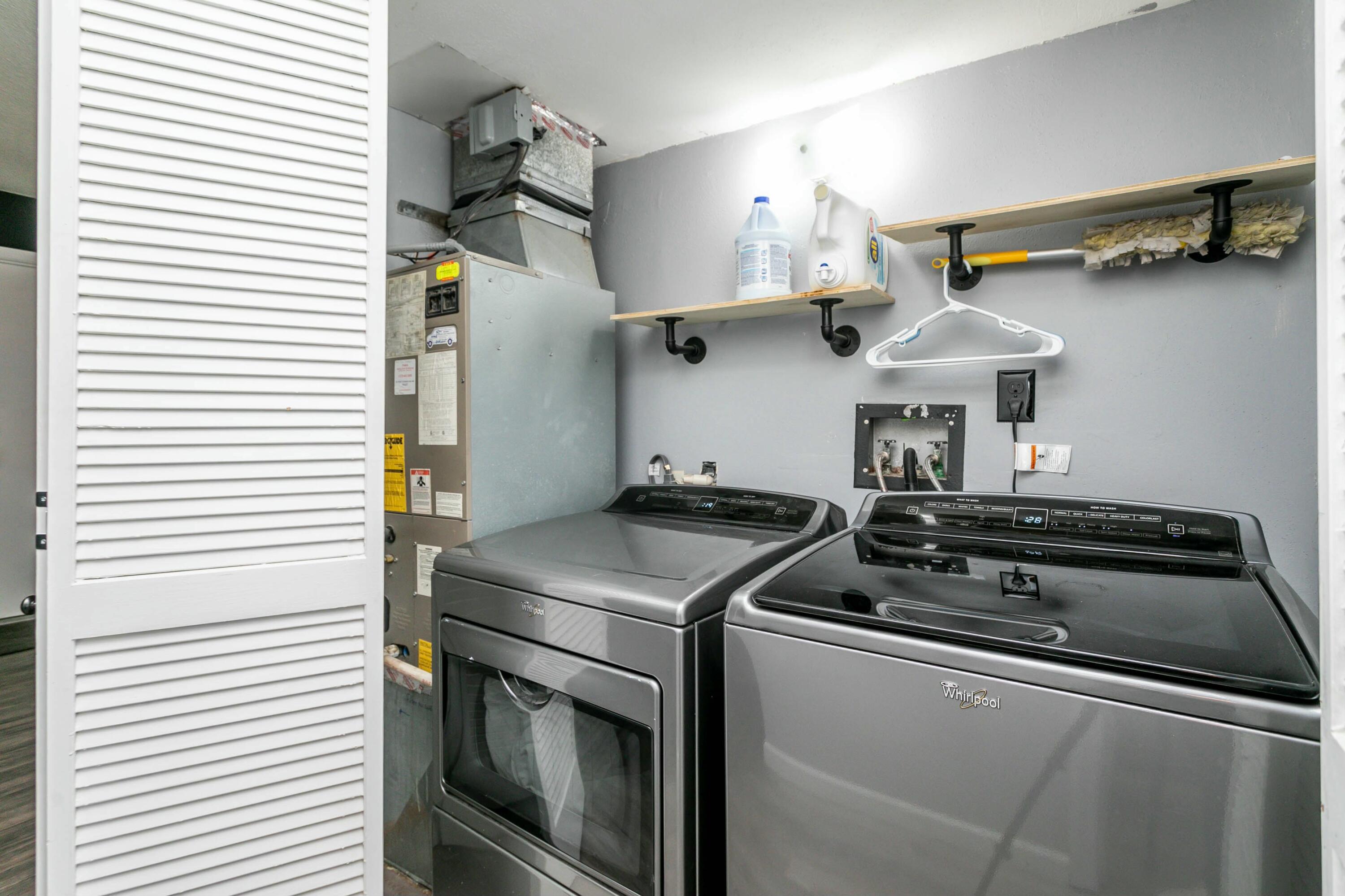5600 E Pinehurst Ln Property Photo 12