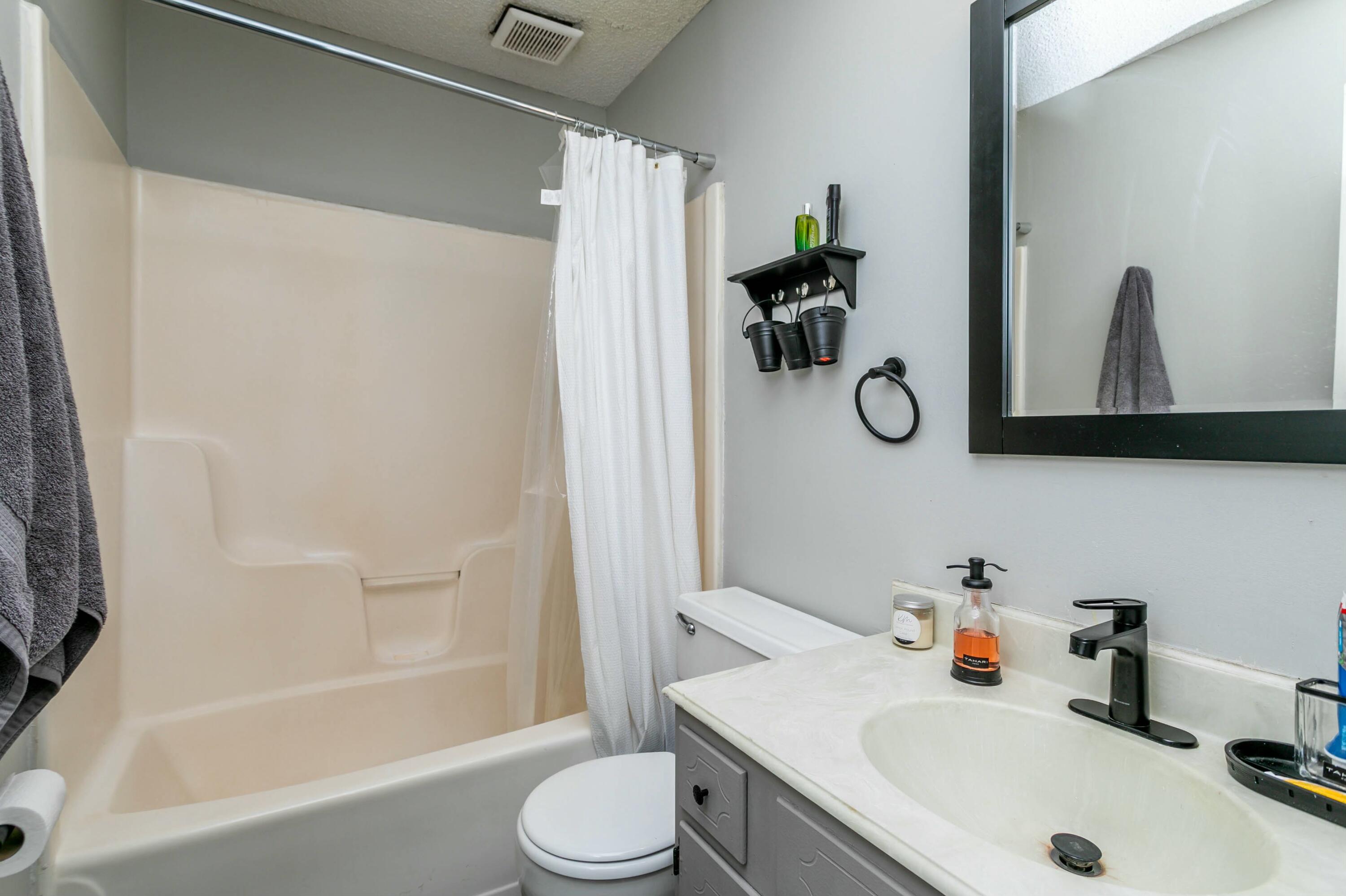5600 E Pinehurst Ln Property Photo 17