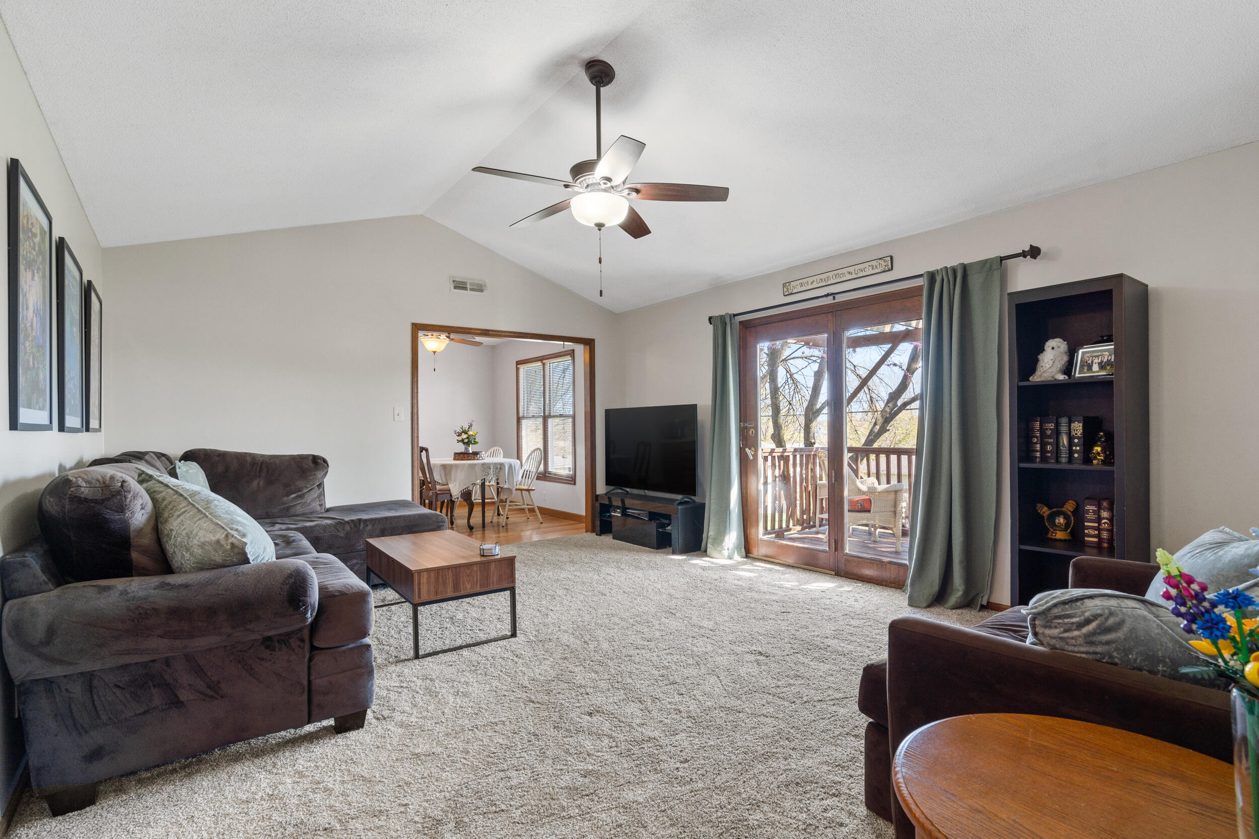 4812 Orchard Ln Property Photo 4