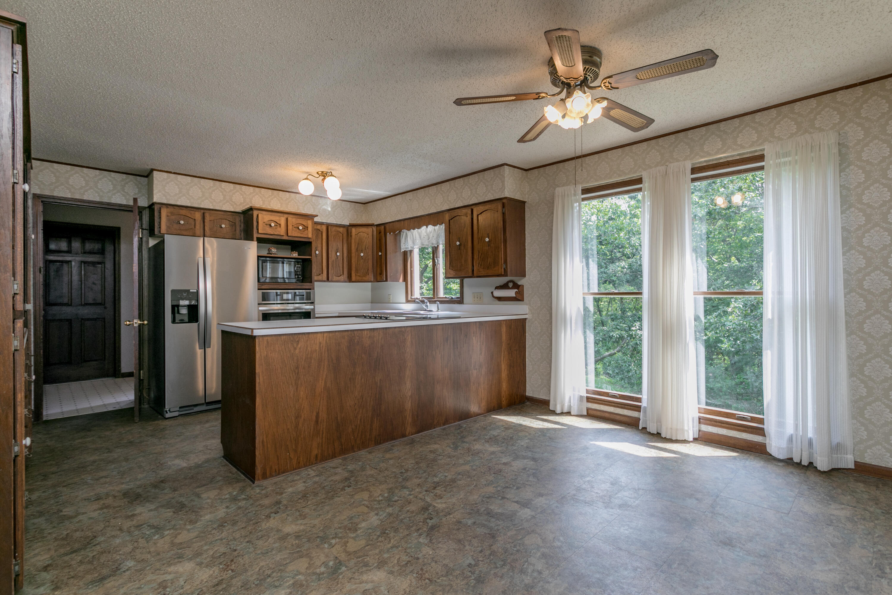7221 Castle Rock Rd Property Photo 13